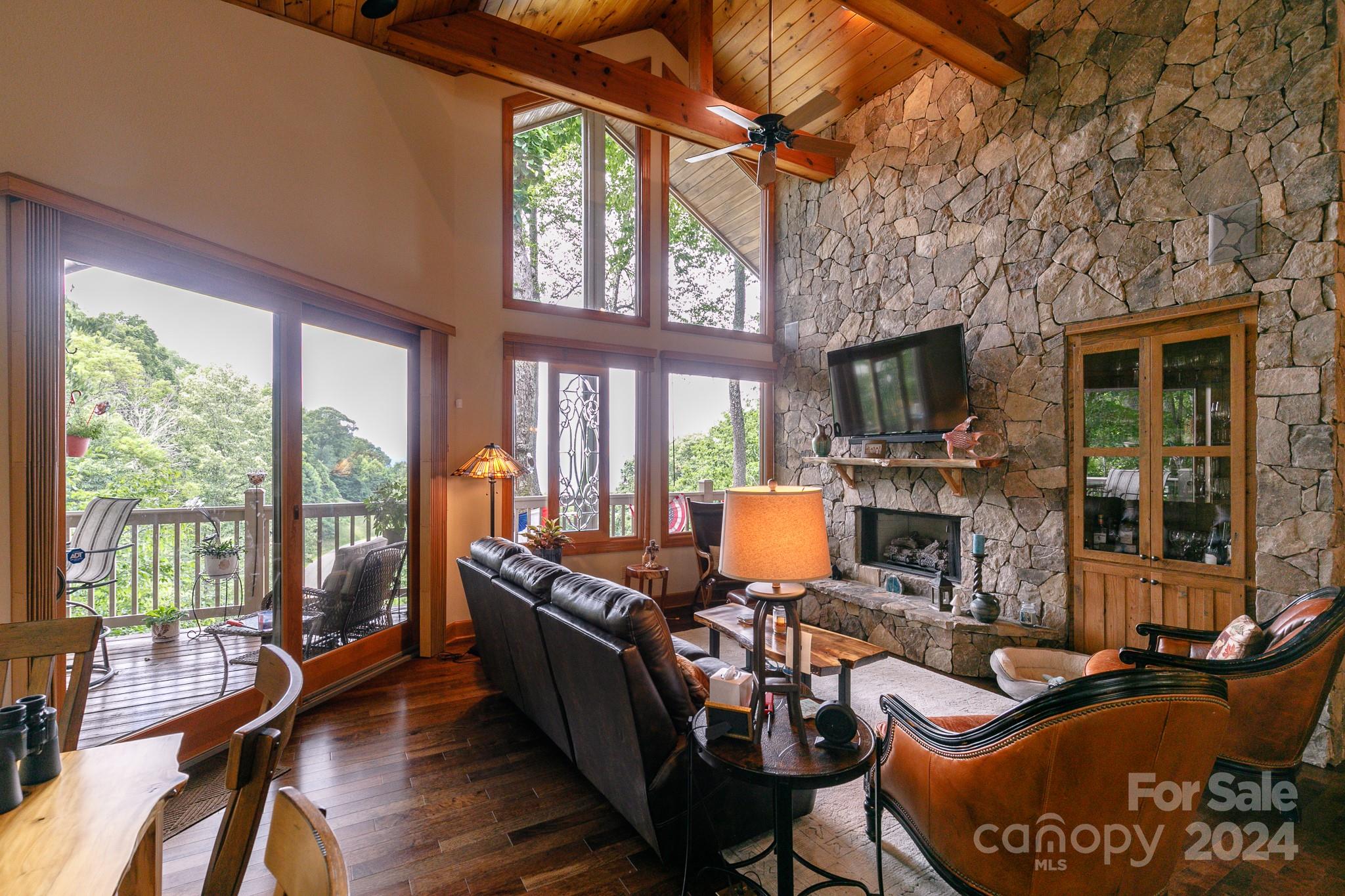 25 Ivy Point Lane thumbnail image 10