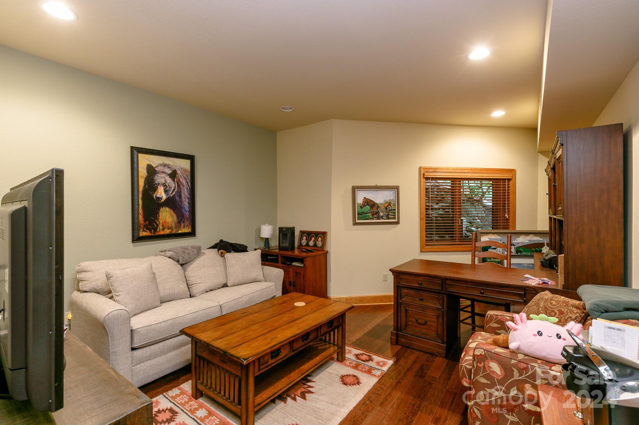 25 Ivy Point Lane thumbnail image 33