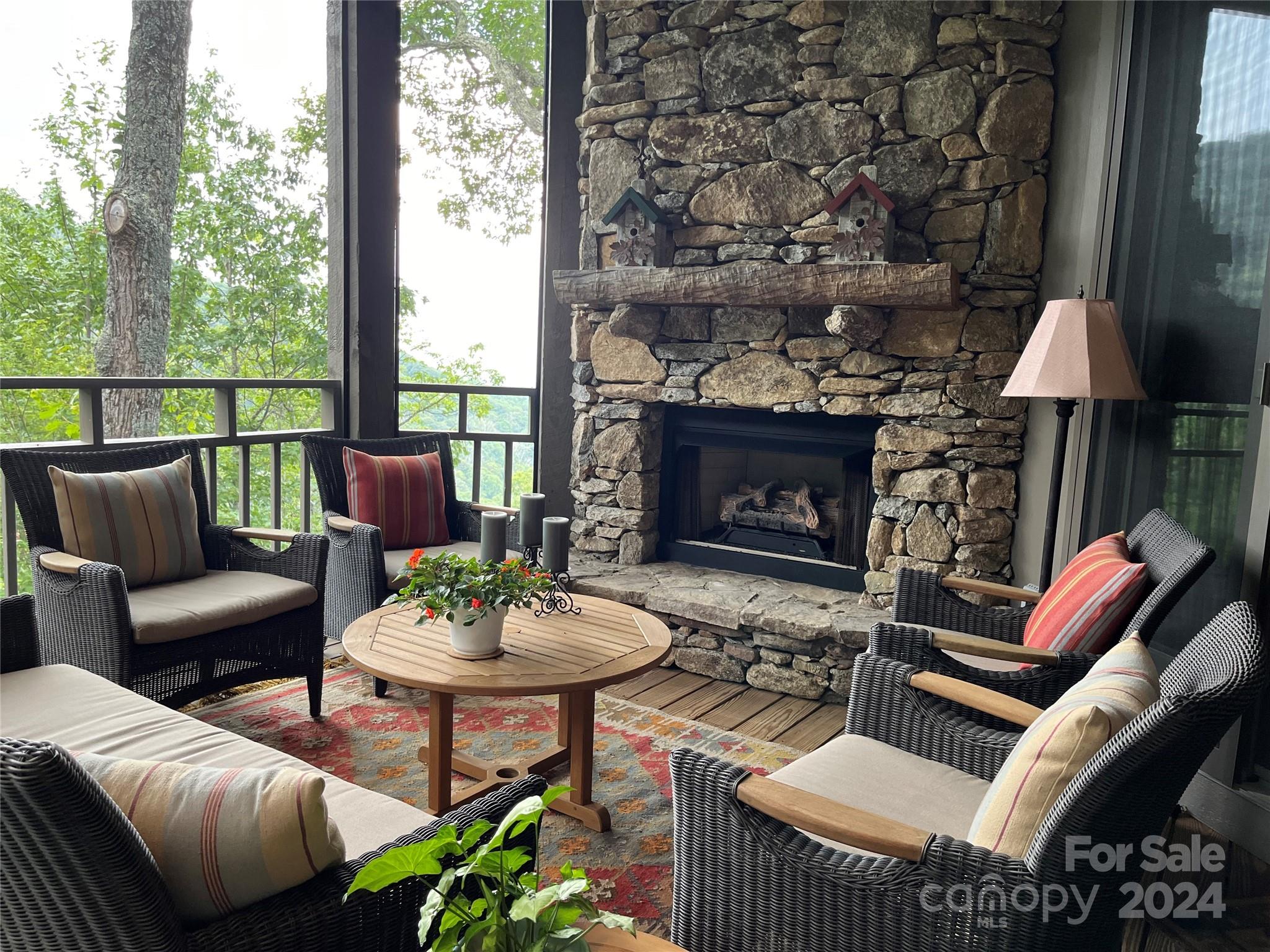 268 Sunset Point Road A/3 thumbnail image 11