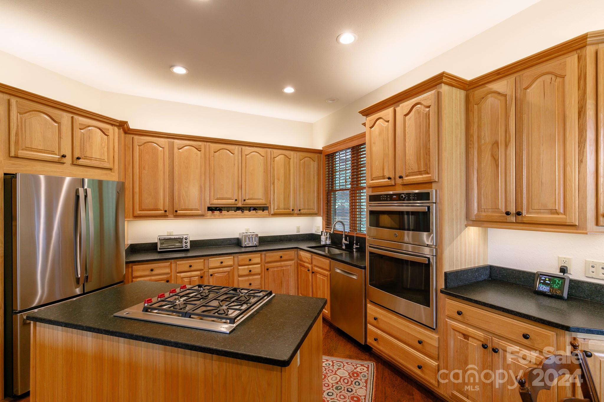 268 Sunset Point Road A/3 thumbnail image 15