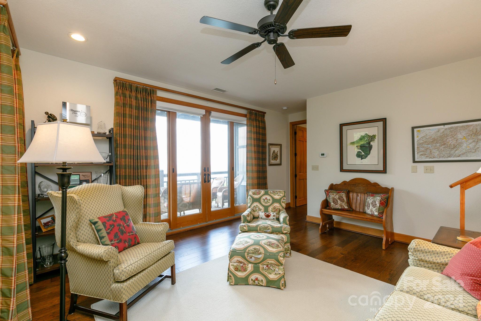 268 Sunset Point Road A/3 thumbnail image 37