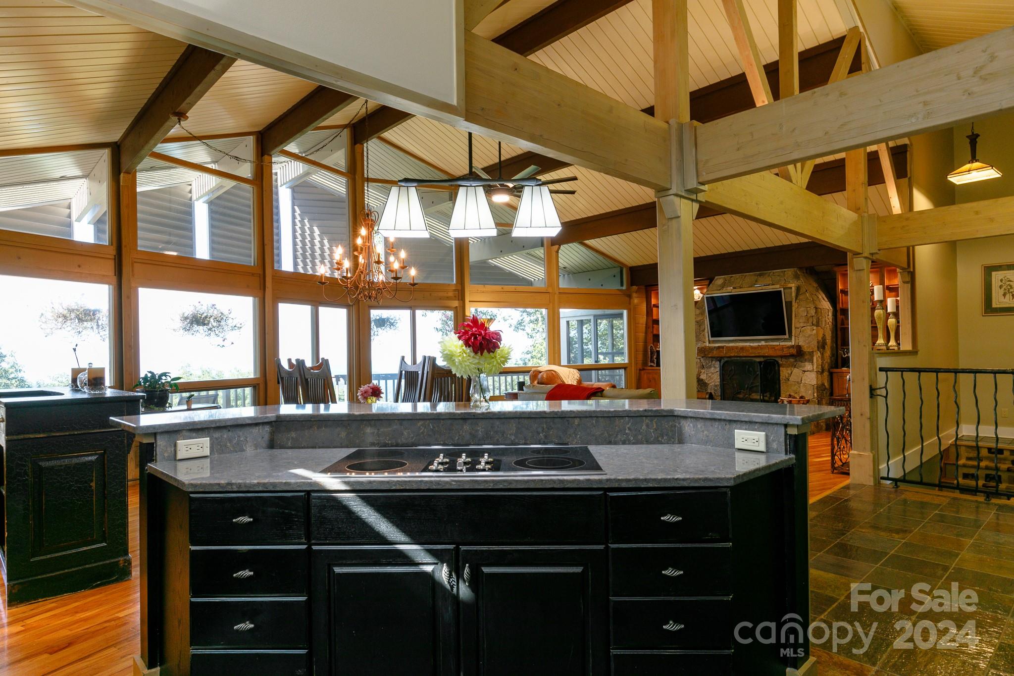 218 Slickrock Road thumbnail image 15