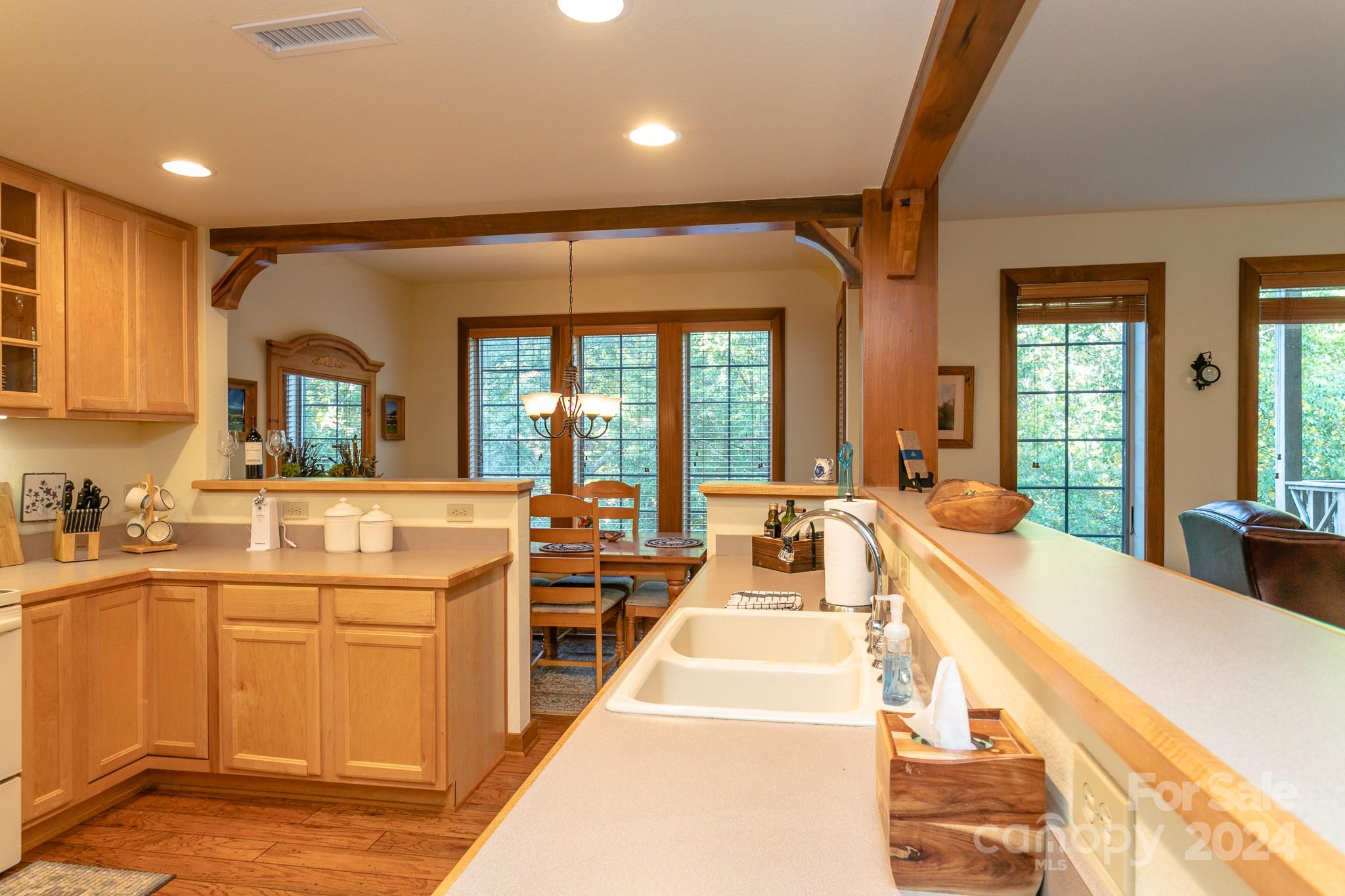 222 Creekside Way D/102 thumbnail image 11