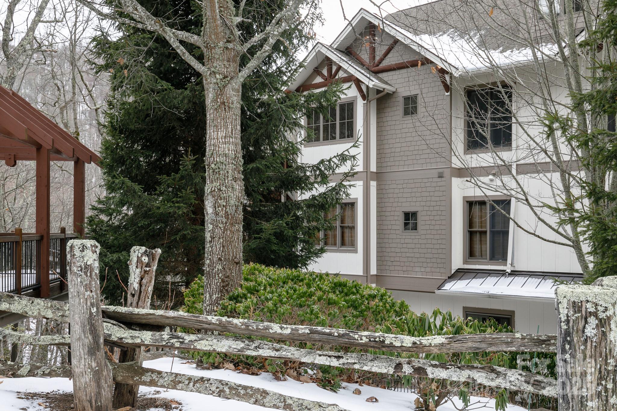 224 Logging Horse Road C/301 thumbnail image 33