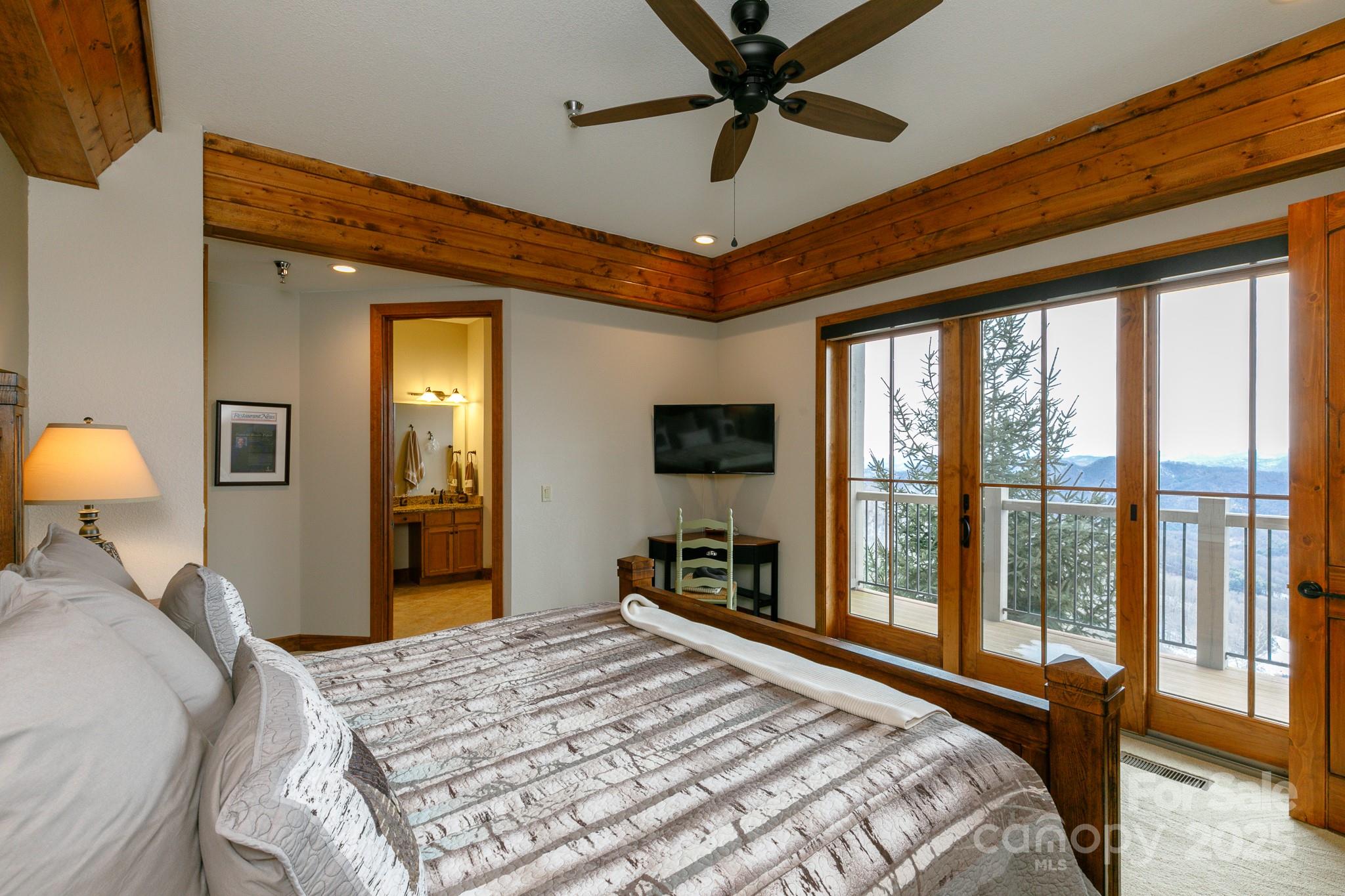 148 Logging Horse Road B/102 thumbnail image 17