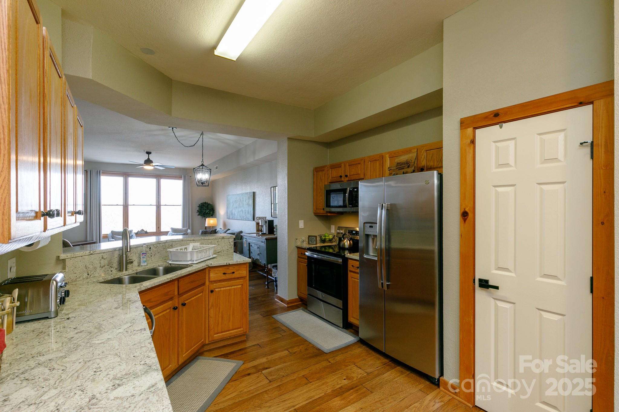 10 Stoney Falls Loop 4/203 thumbnail image 11