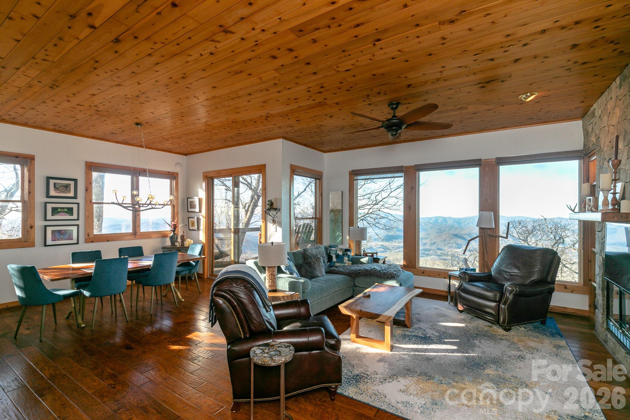 30 Club Villa Court B/3 thumbnail image 3