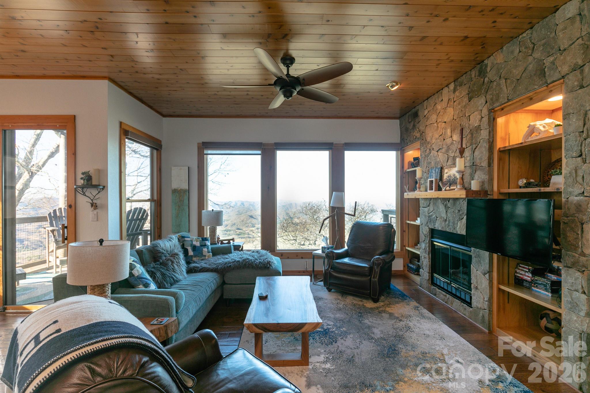 30 Club Villa Court B/3 thumbnail image 5