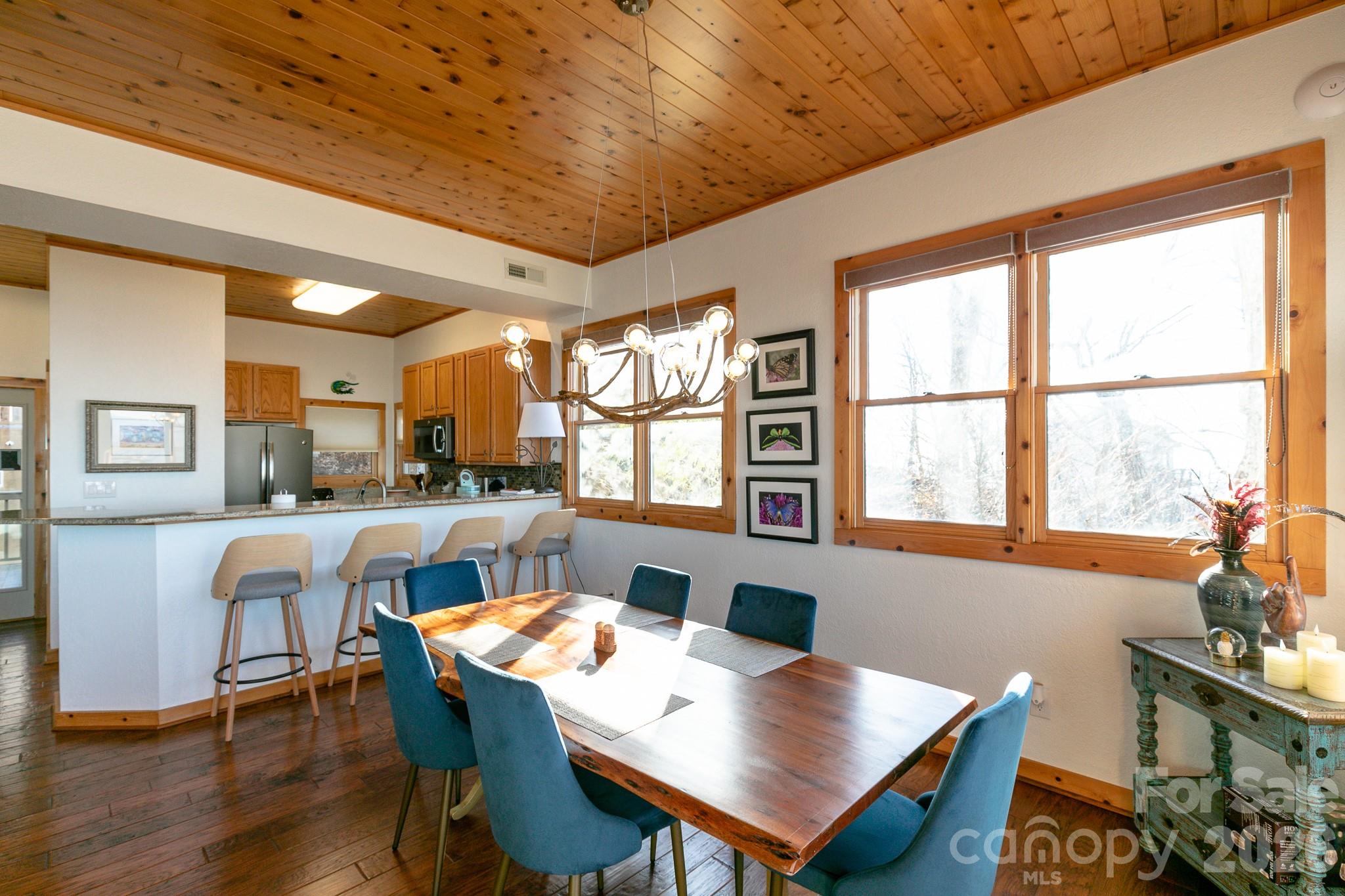 30 Club Villa Court B/3 thumbnail image 9