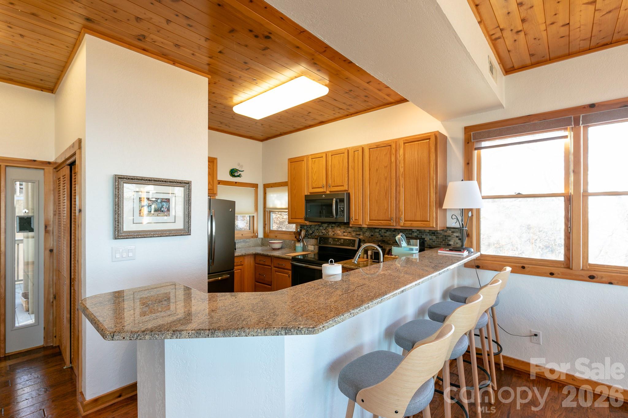 30 Club Villa Court B/3 thumbnail image 10