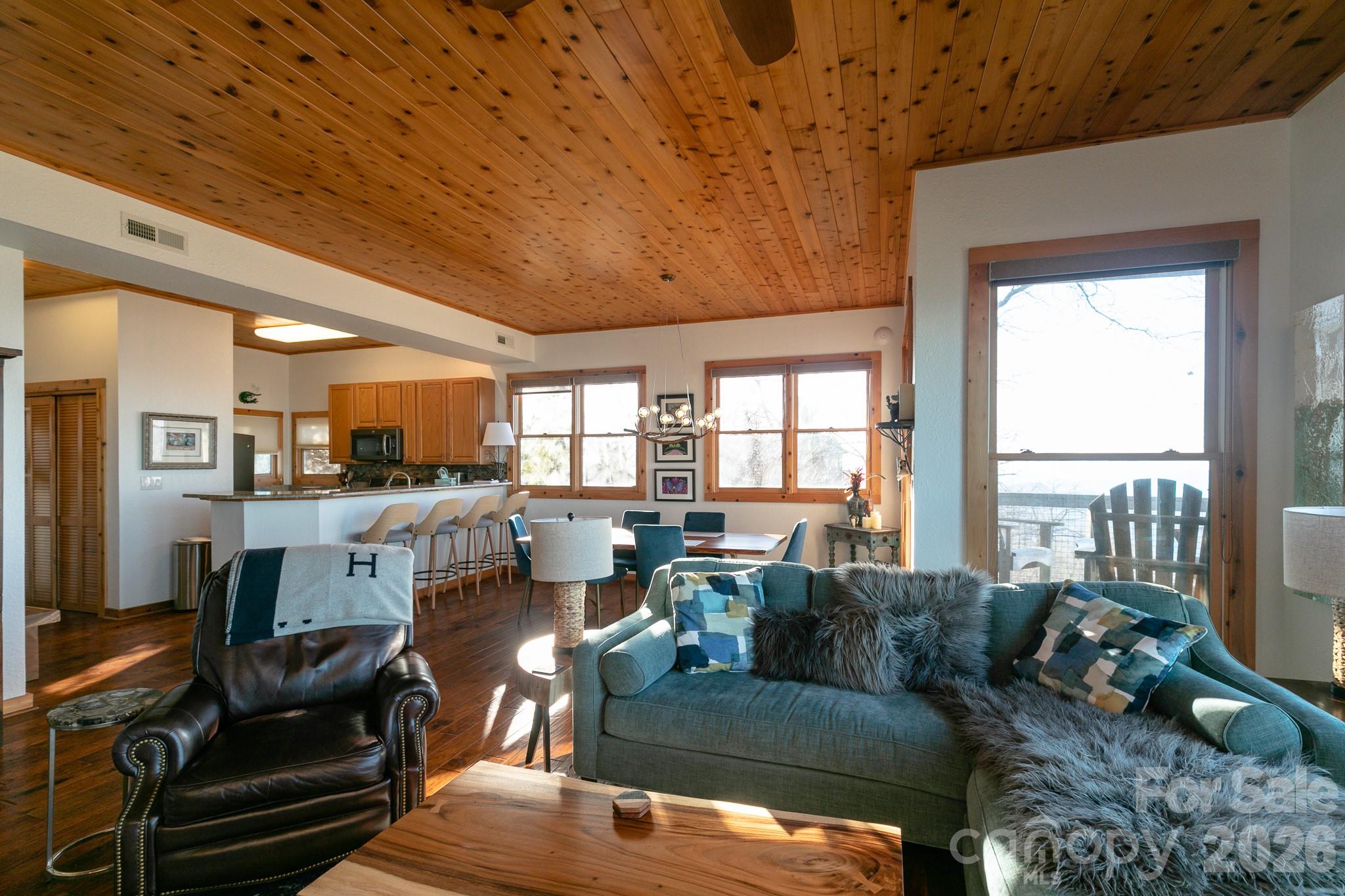 30 Club Villa Court B/3 thumbnail image 20