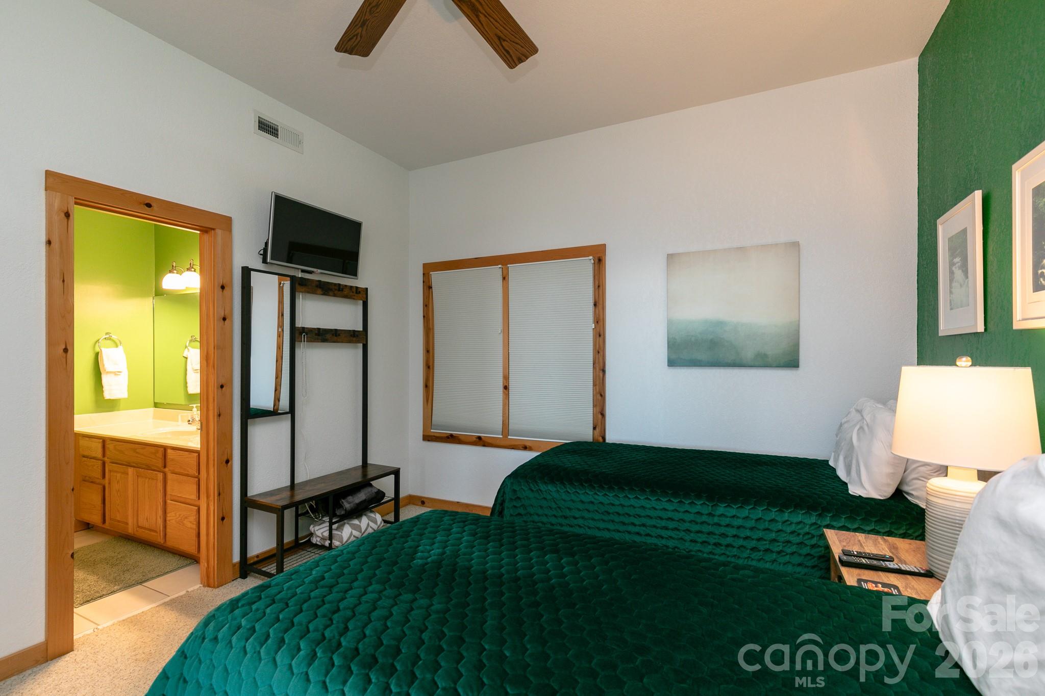 30 Club Villa Court B/3 thumbnail image 23