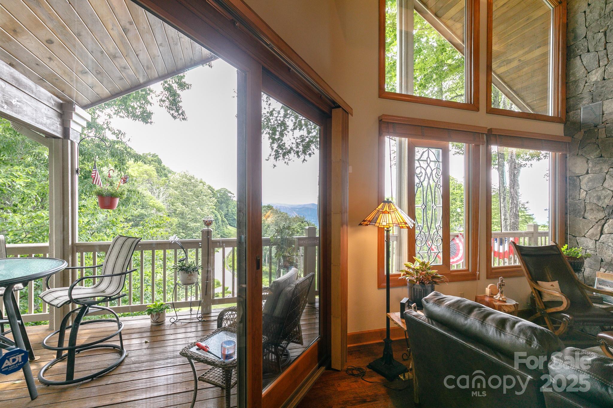 25 Ivy Point Lane thumbnail image 9