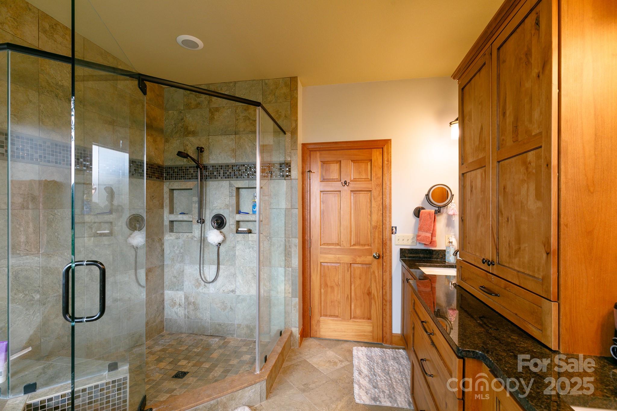 25 Ivy Point Lane thumbnail image 18