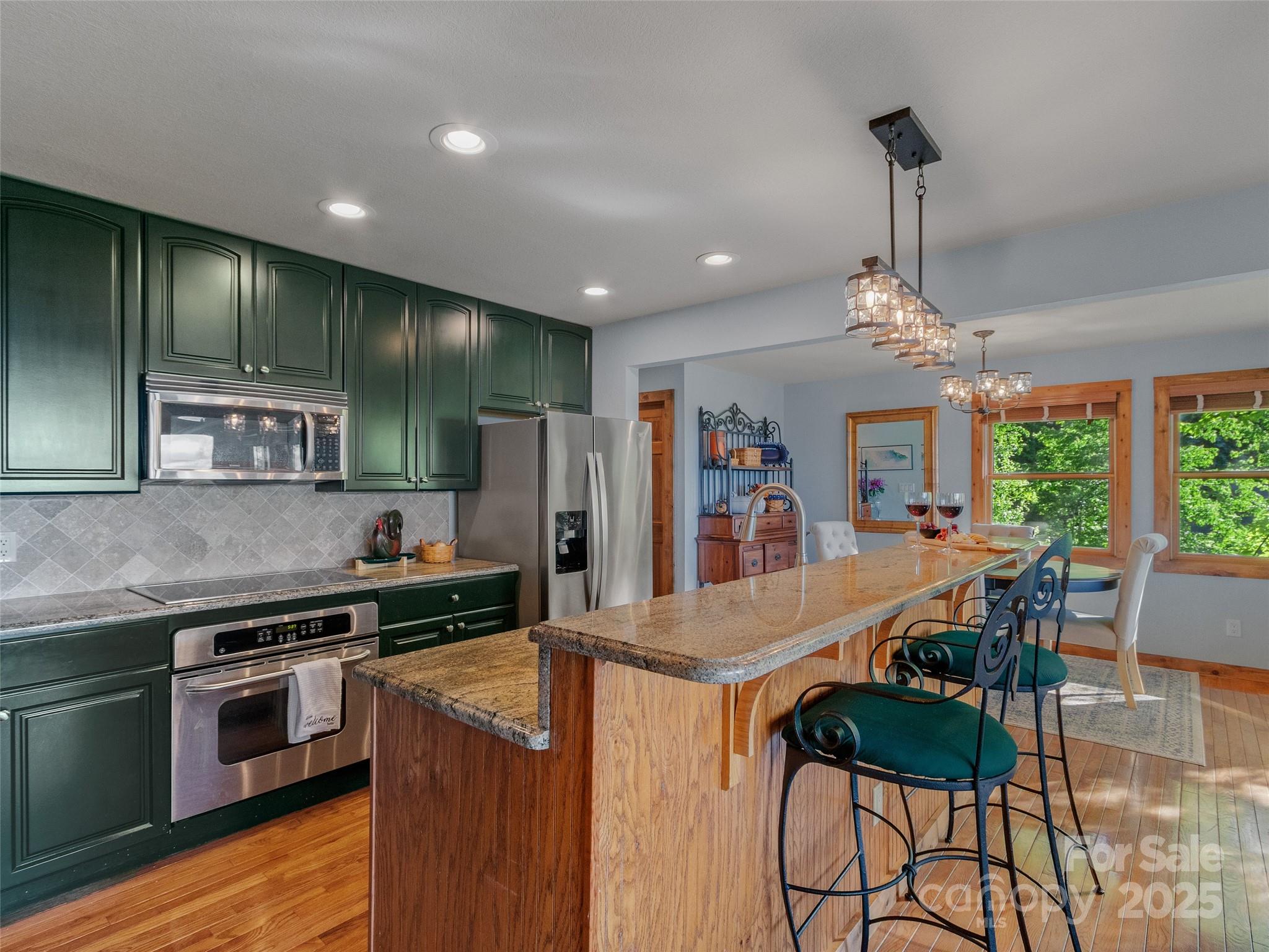 141 Ivy Ridge Road thumbnail image 7