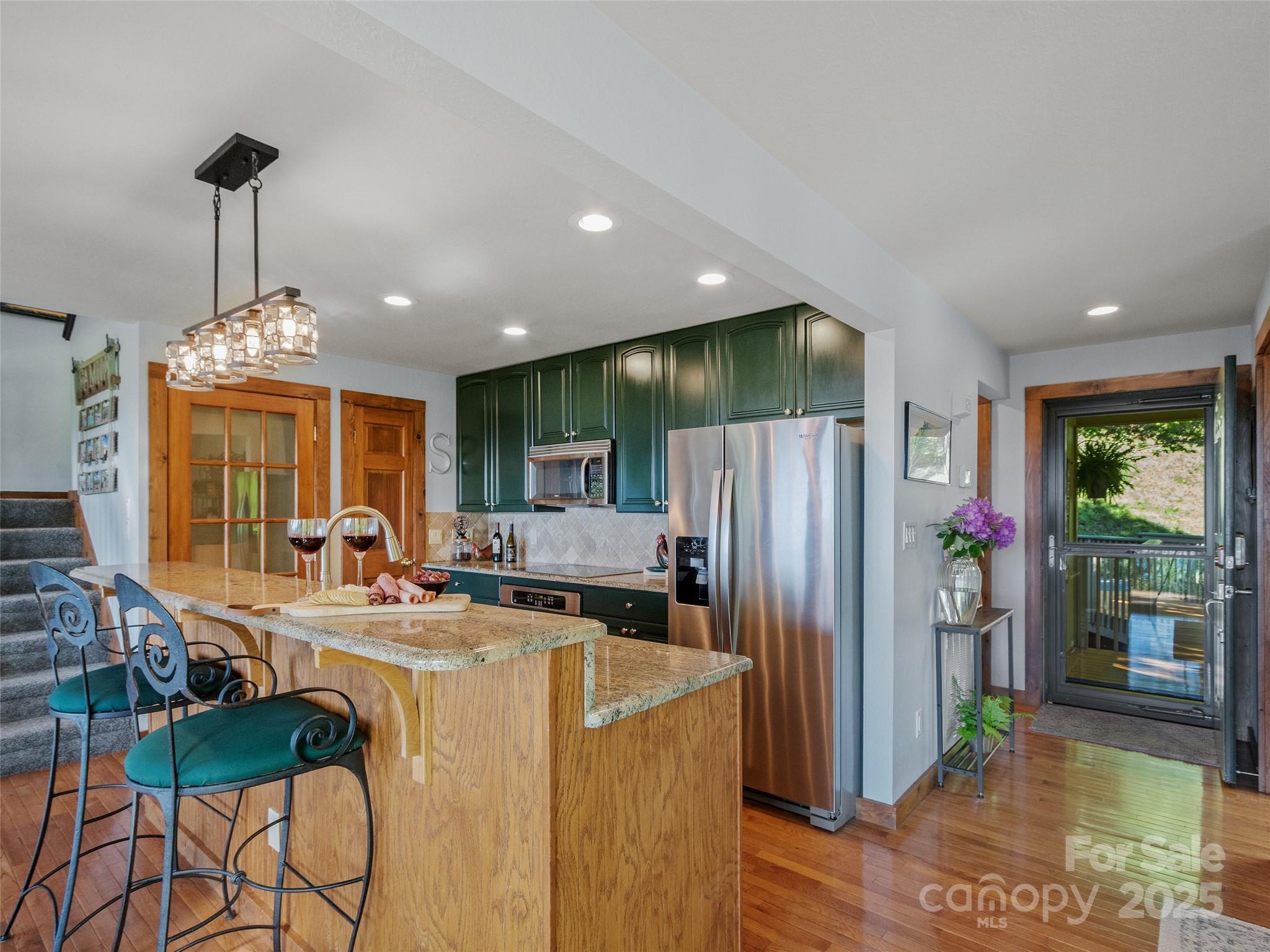 141 Ivy Ridge Road thumbnail image 8