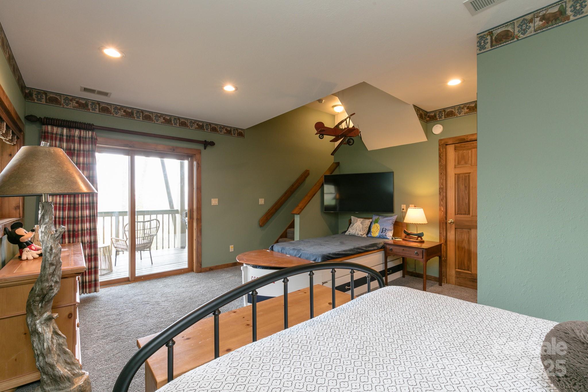 141 Ivy Ridge Road thumbnail image 28