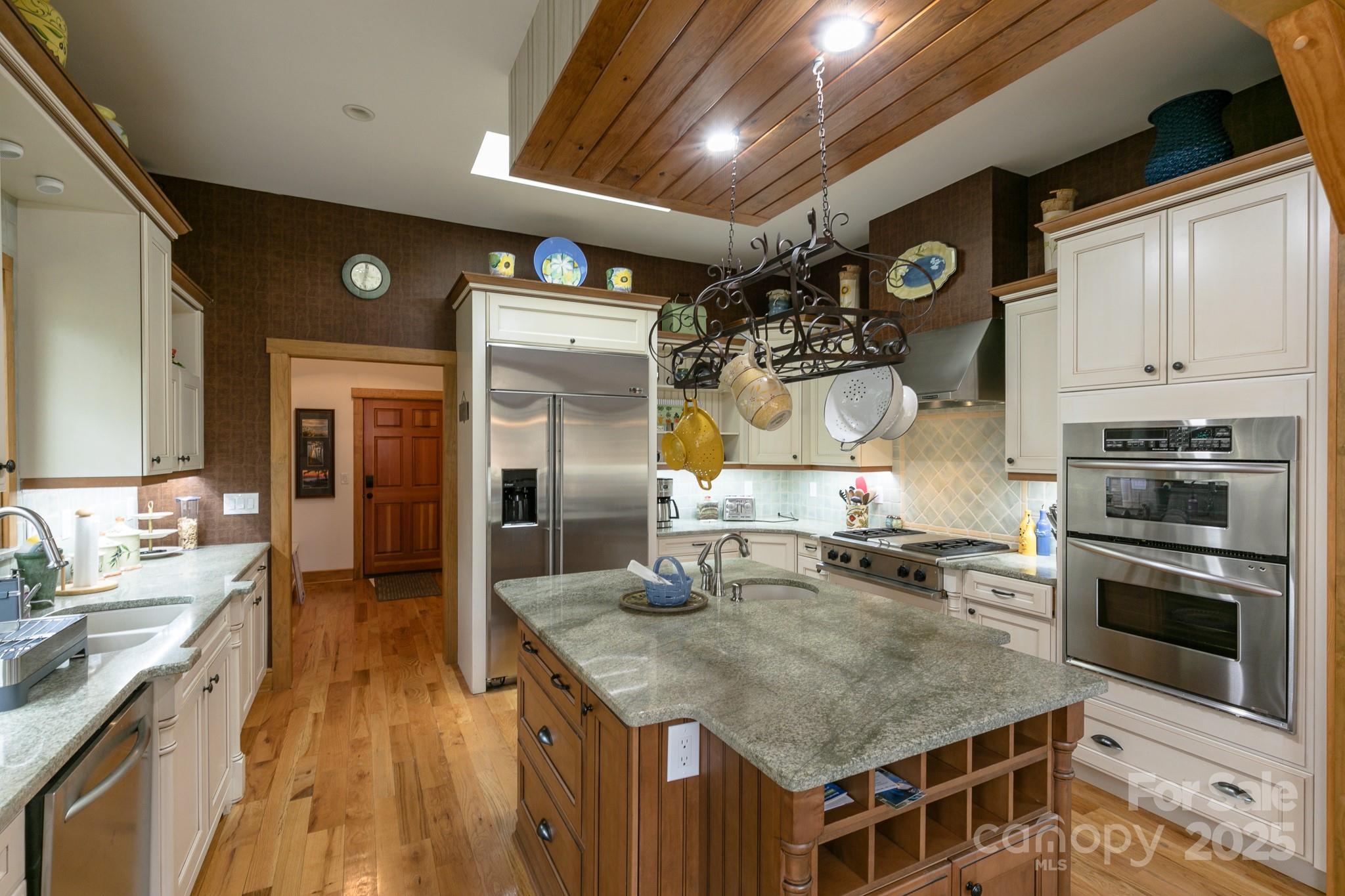 324 Austin Mountain Drive thumbnail image 13