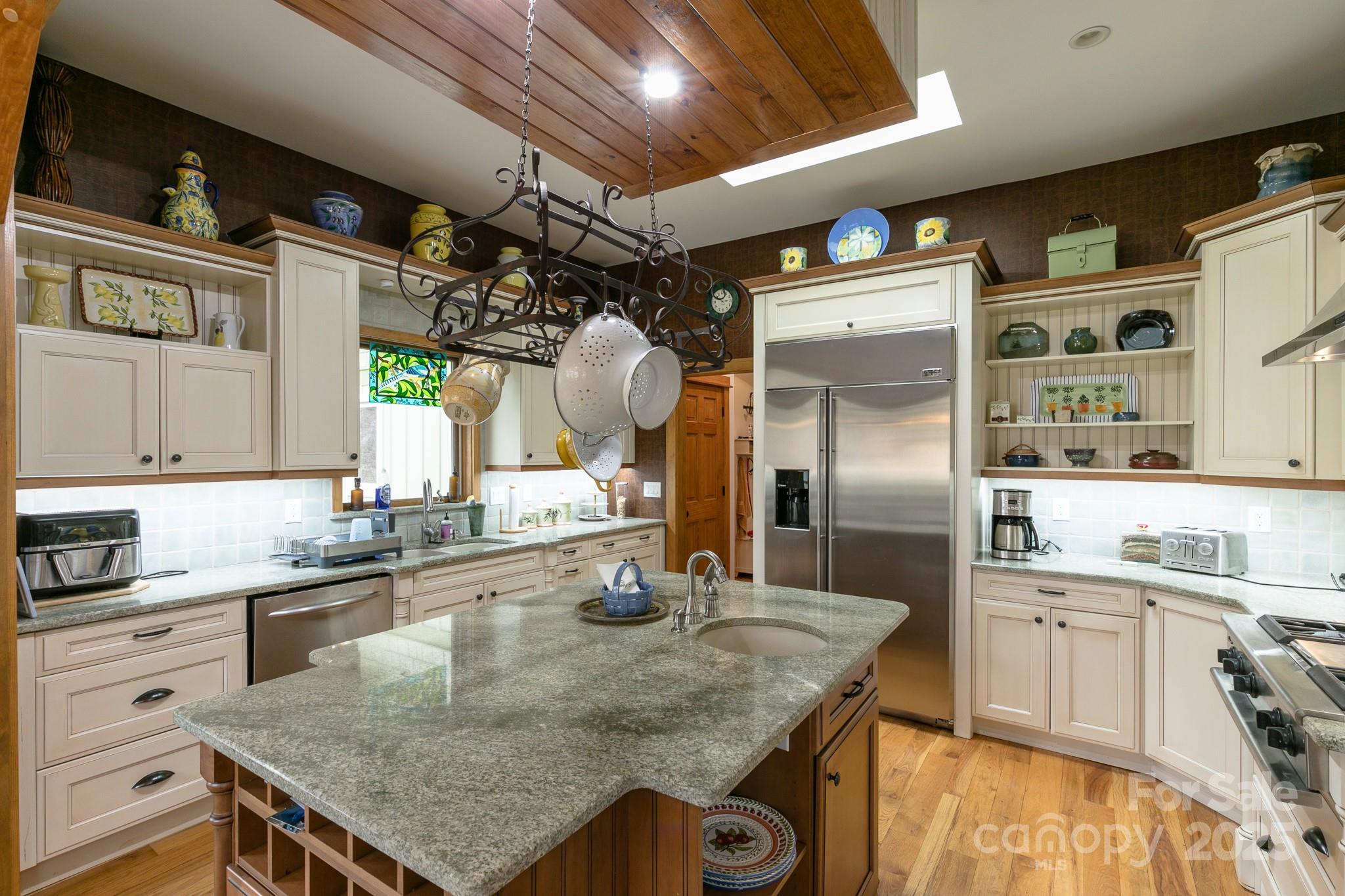 324 Austin Mountain Drive thumbnail image 14