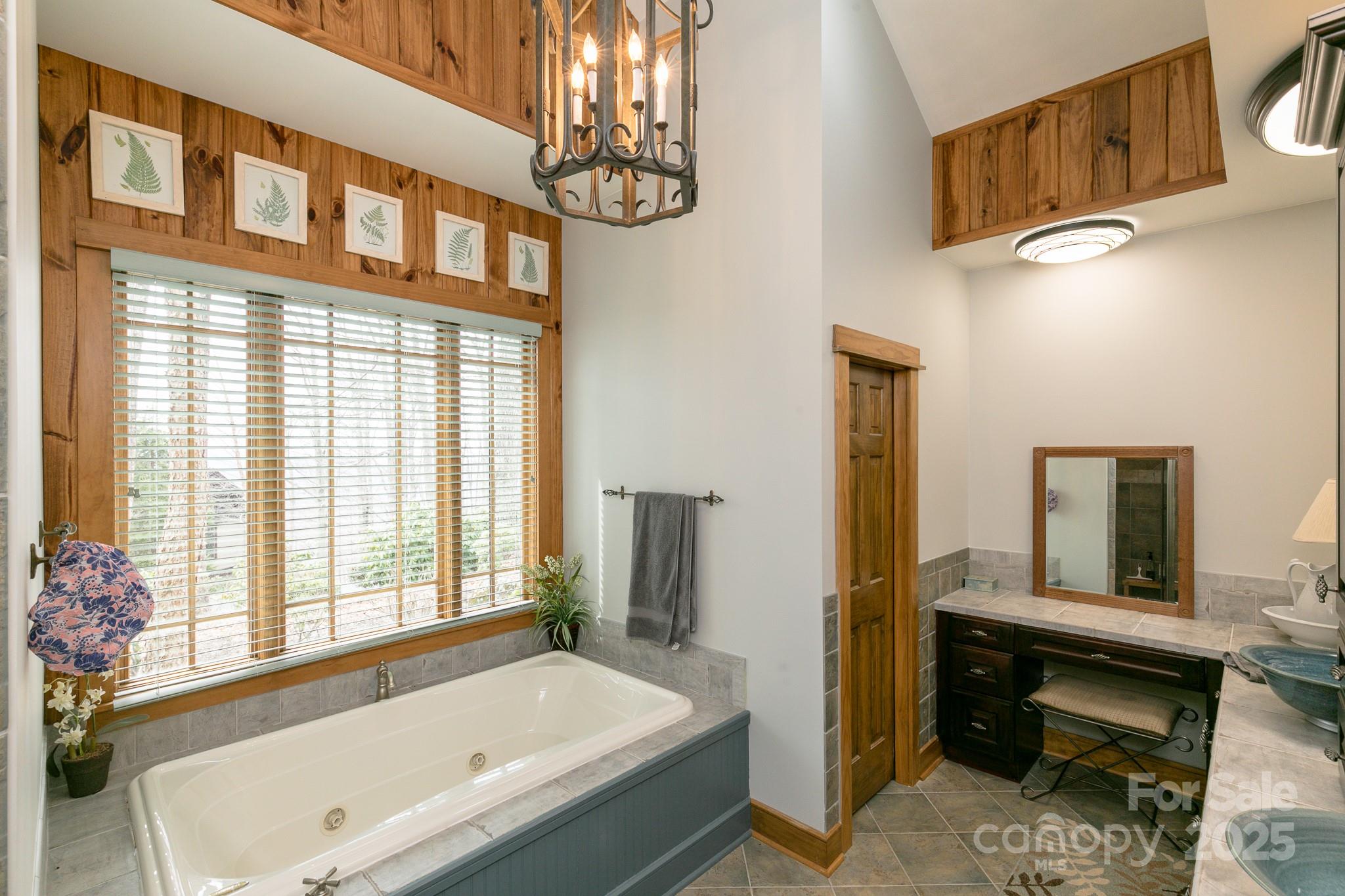 324 Austin Mountain Drive thumbnail image 18