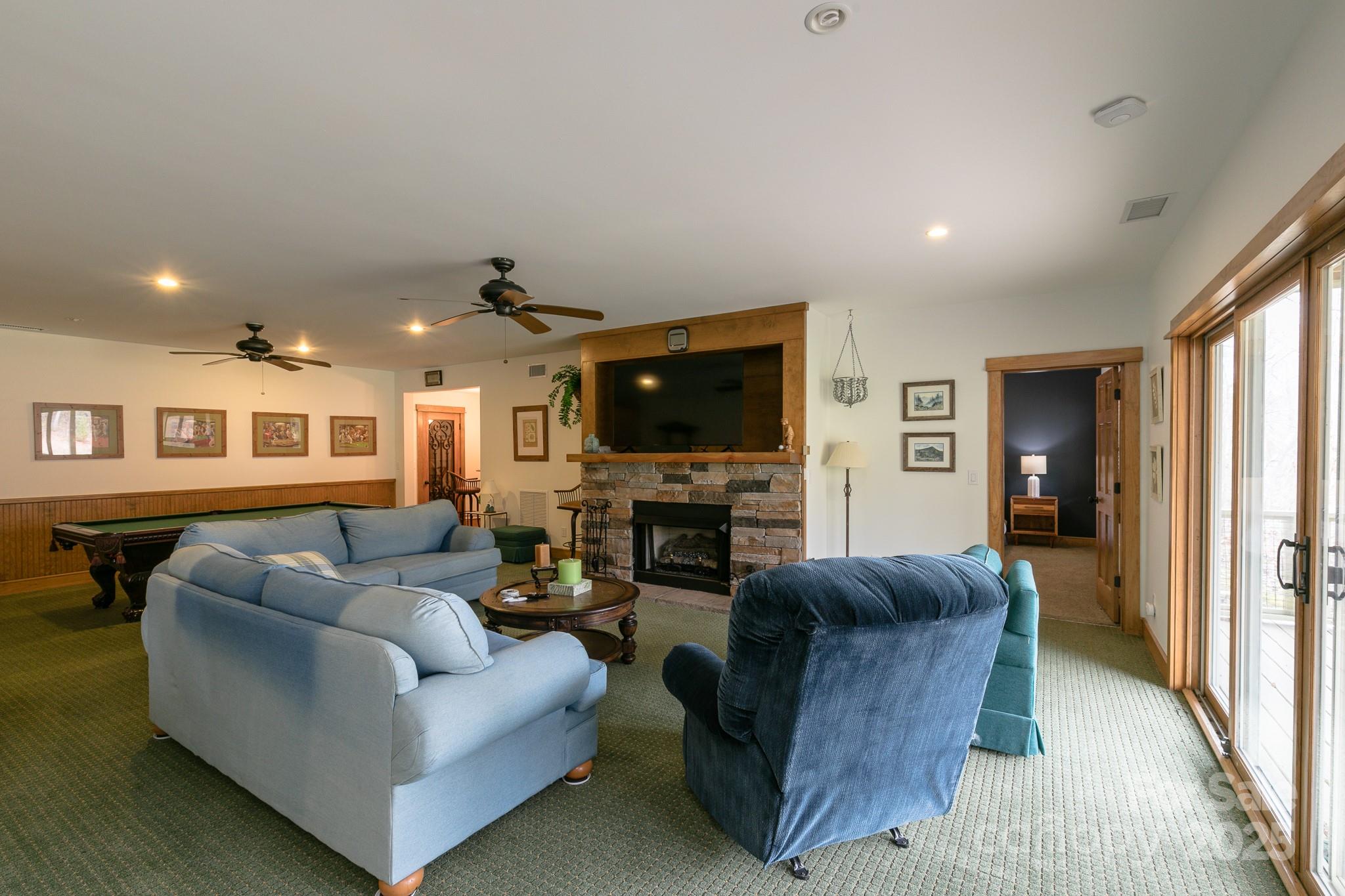 324 Austin Mountain Drive thumbnail image 27