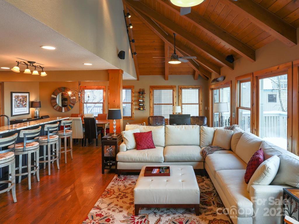 71 Ivy Ridge Road thumbnail image 2