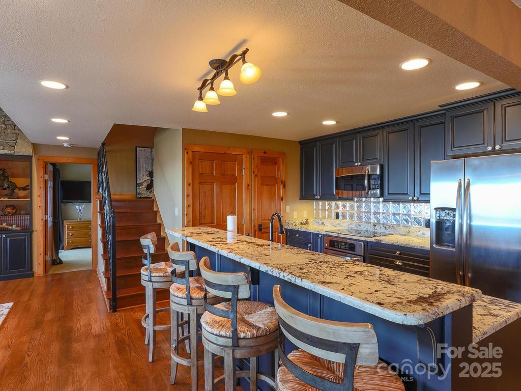 71 Ivy Ridge Road thumbnail image 5