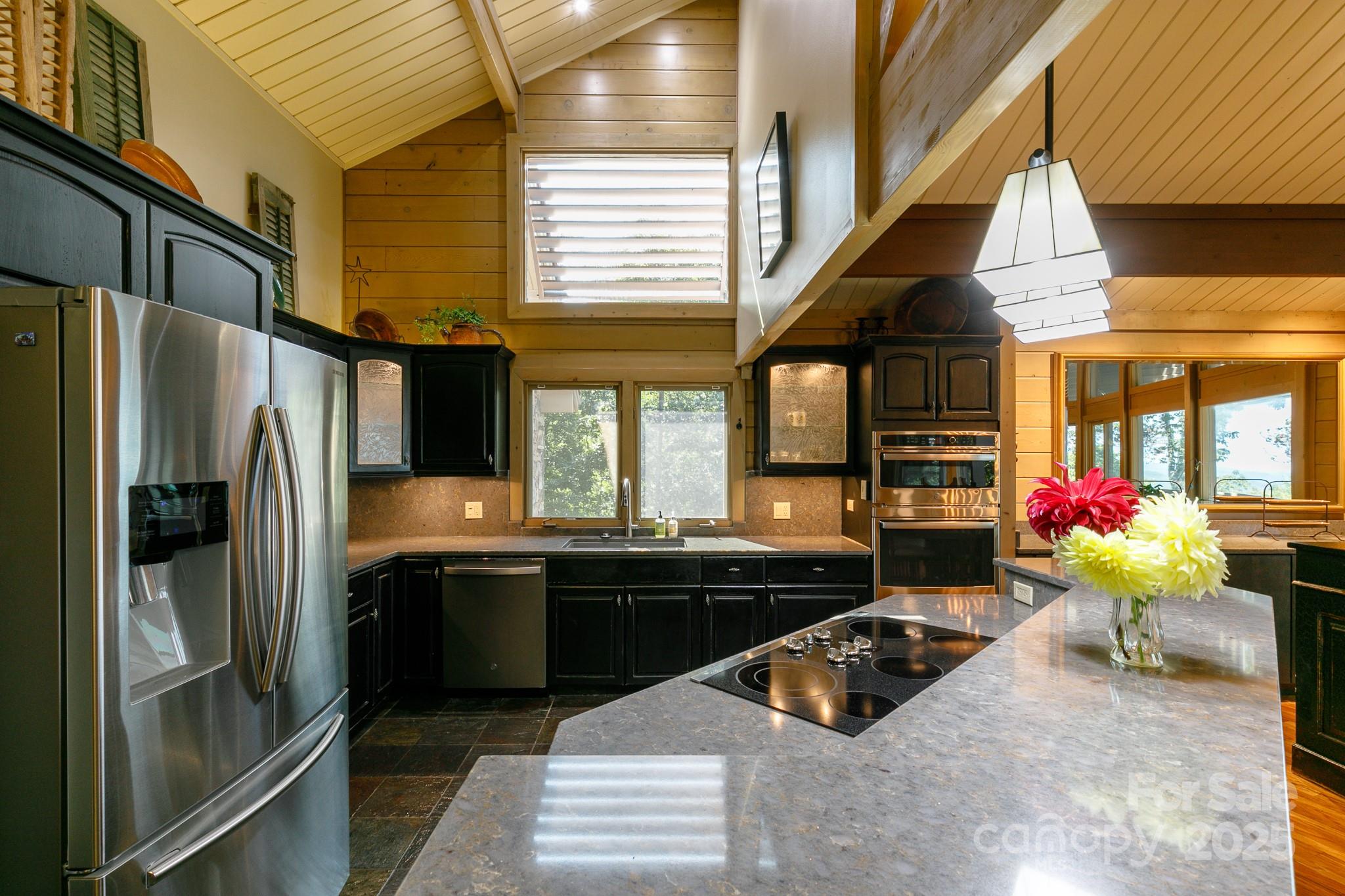 218 Slickrock Road thumbnail image 13