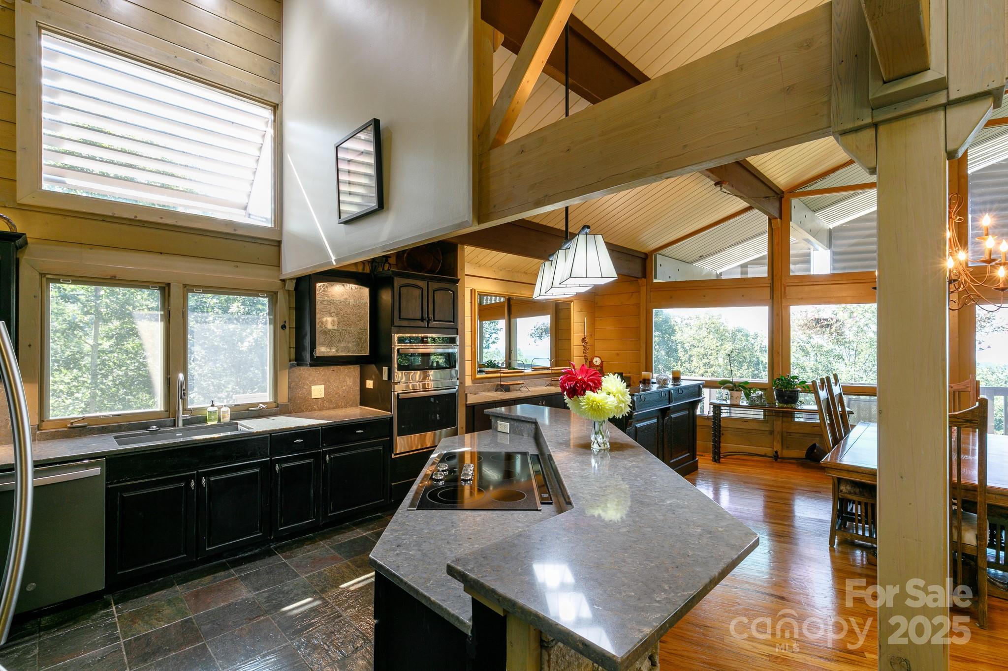 218 Slickrock Road thumbnail image 14