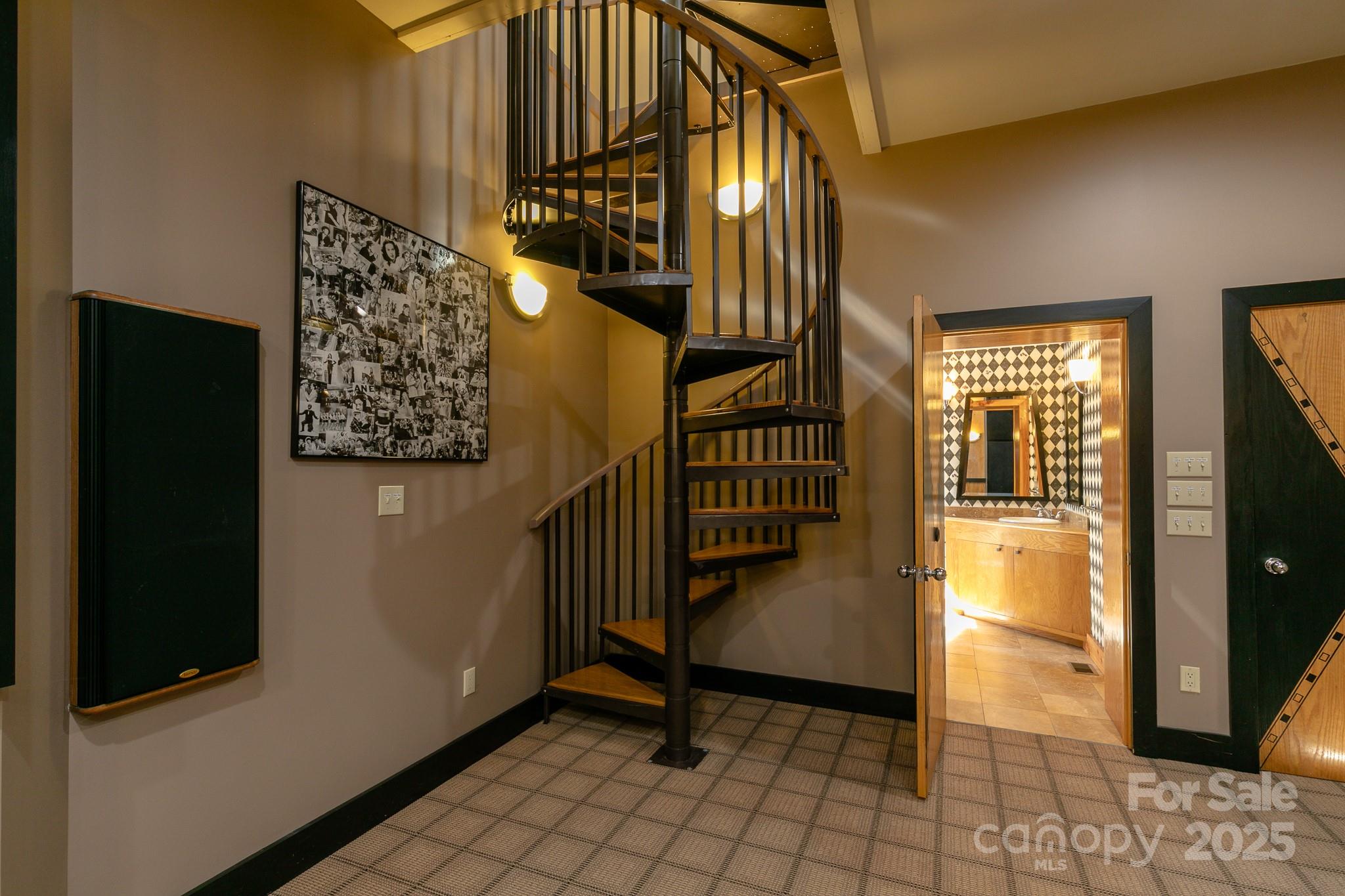 218 Slickrock Road thumbnail image 37