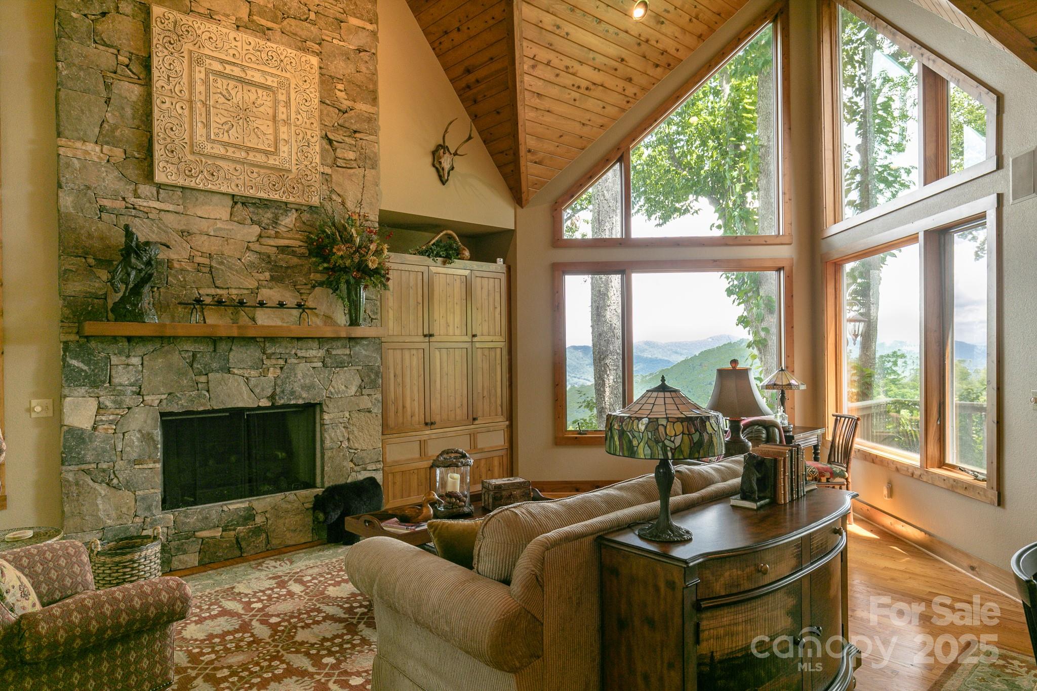 456 Spring House Drive thumbnail image 2