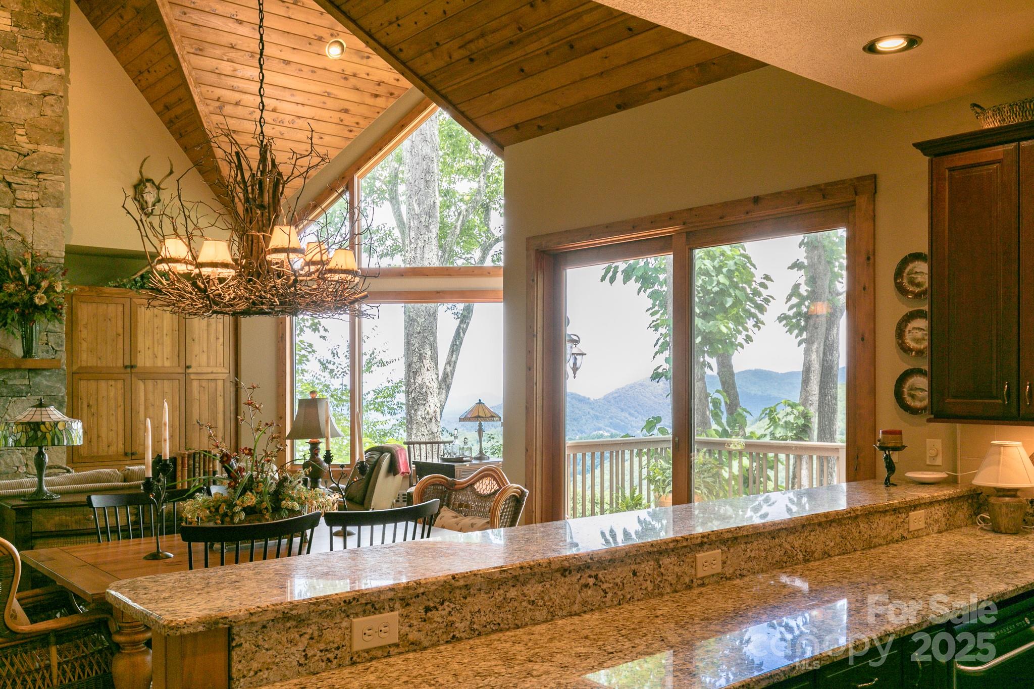 456 Spring House Drive thumbnail image 6