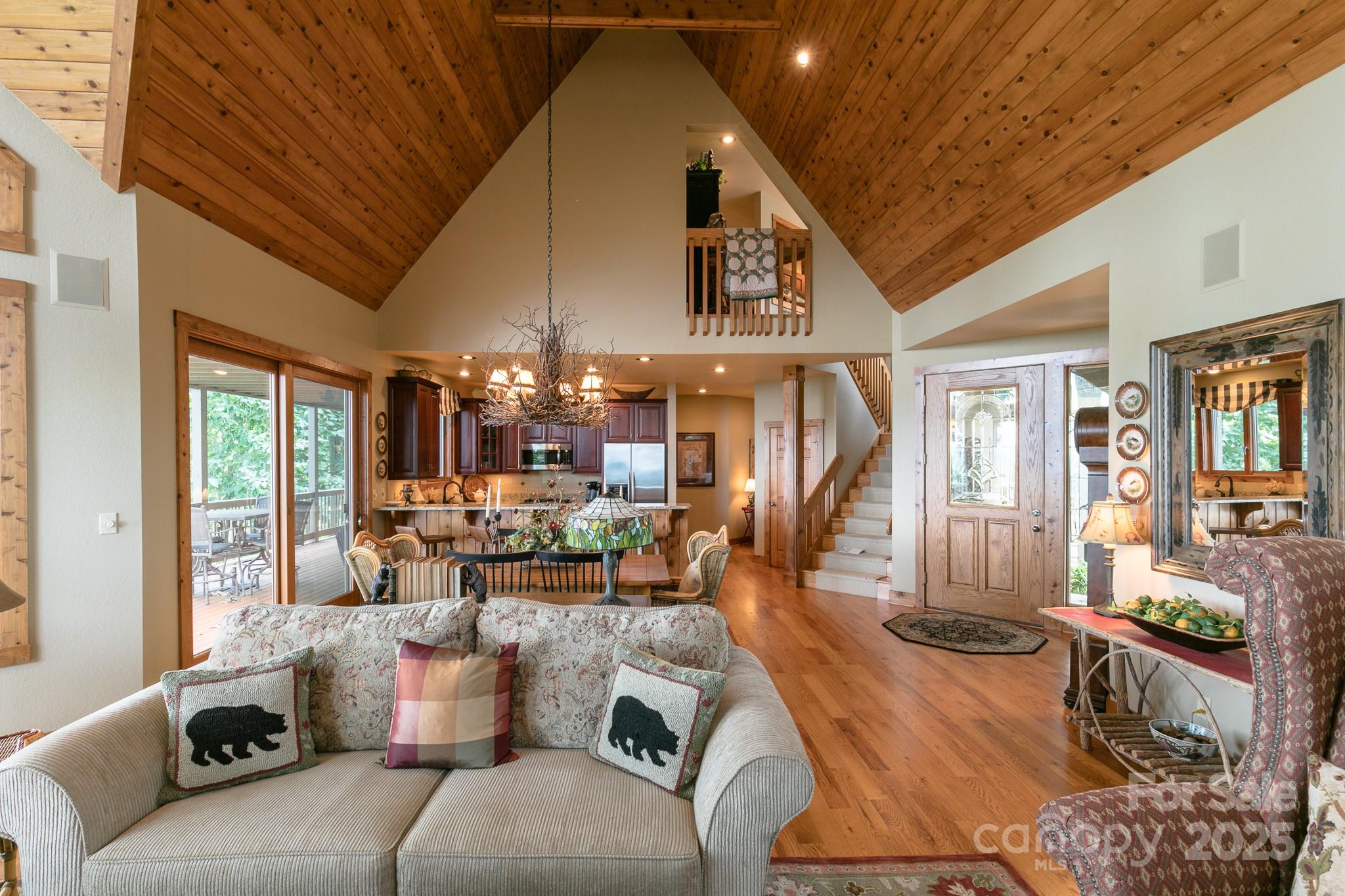 456 Spring House Drive thumbnail image 10