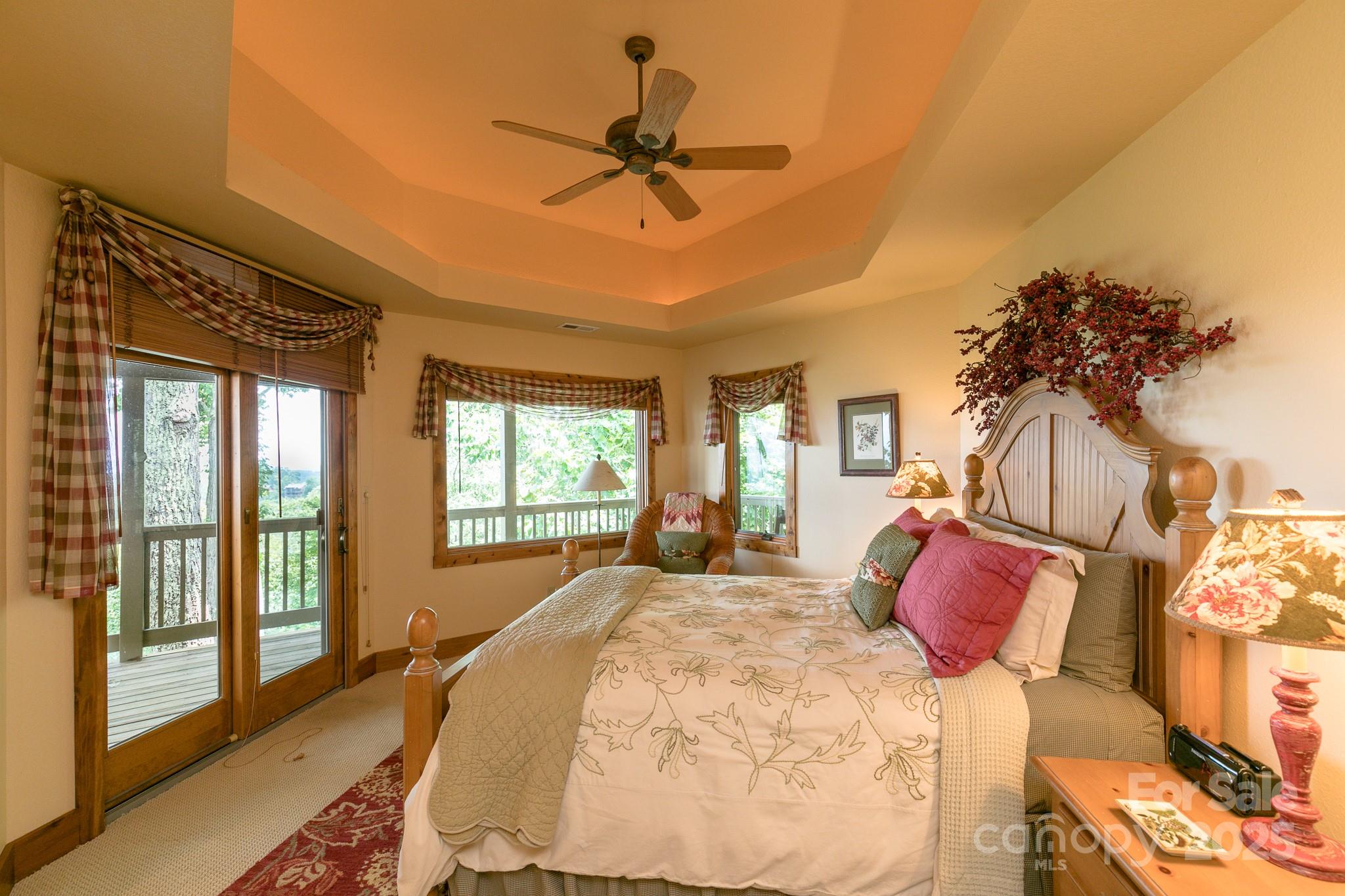 456 Spring House Drive thumbnail image 20