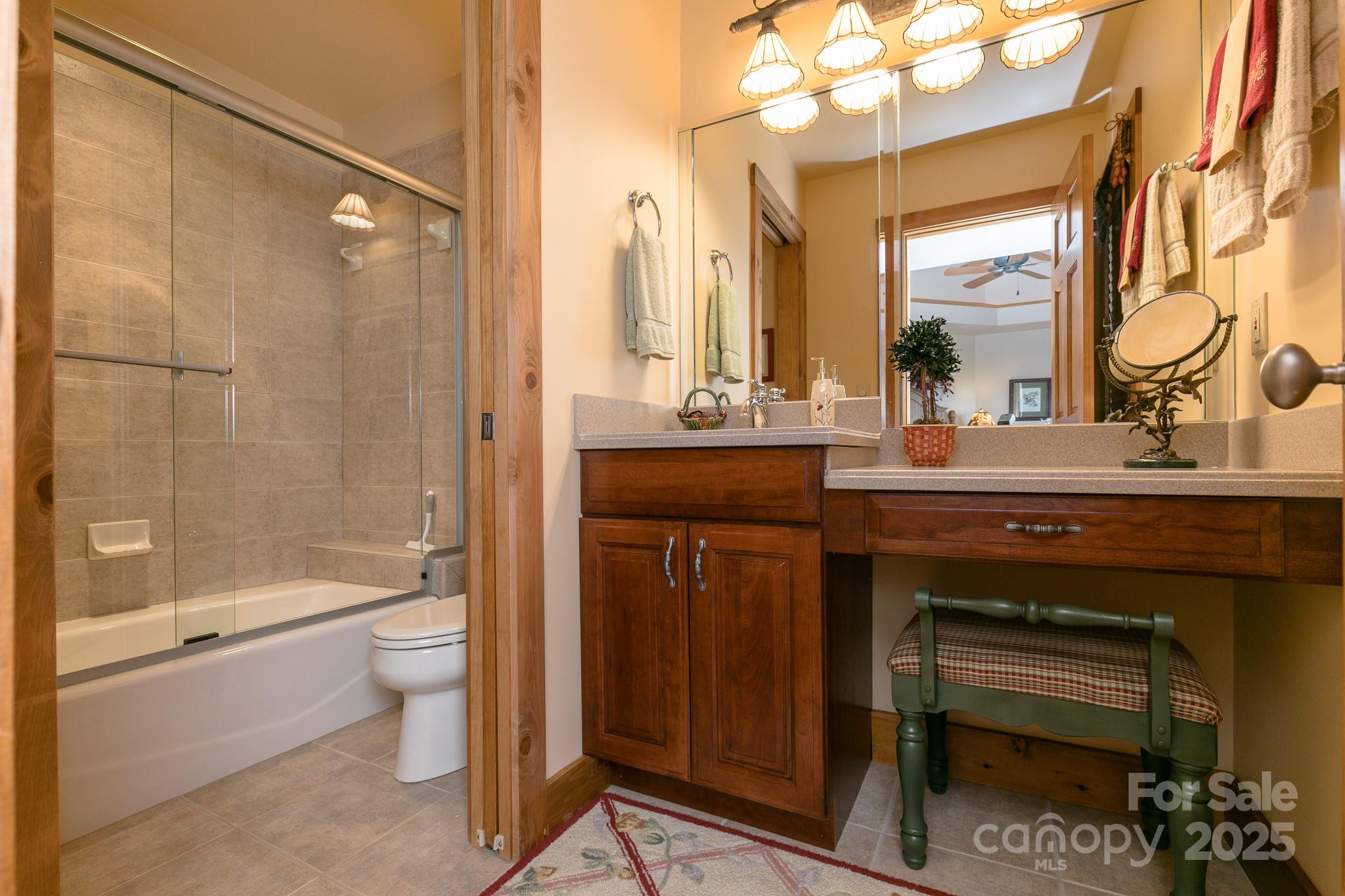 456 Spring House Drive thumbnail image 24