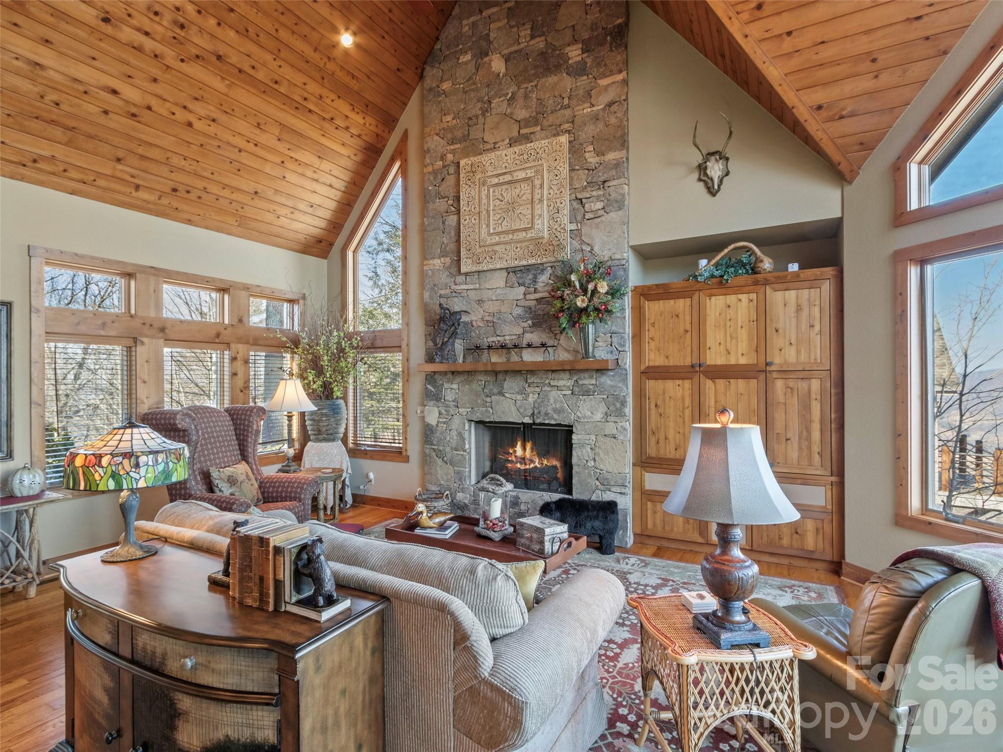 456 Spring House Drive thumbnail image 4