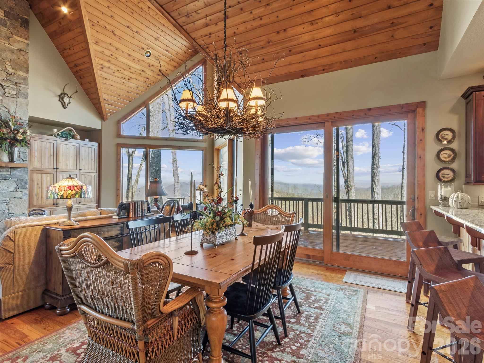 456 Spring House Drive thumbnail image 6