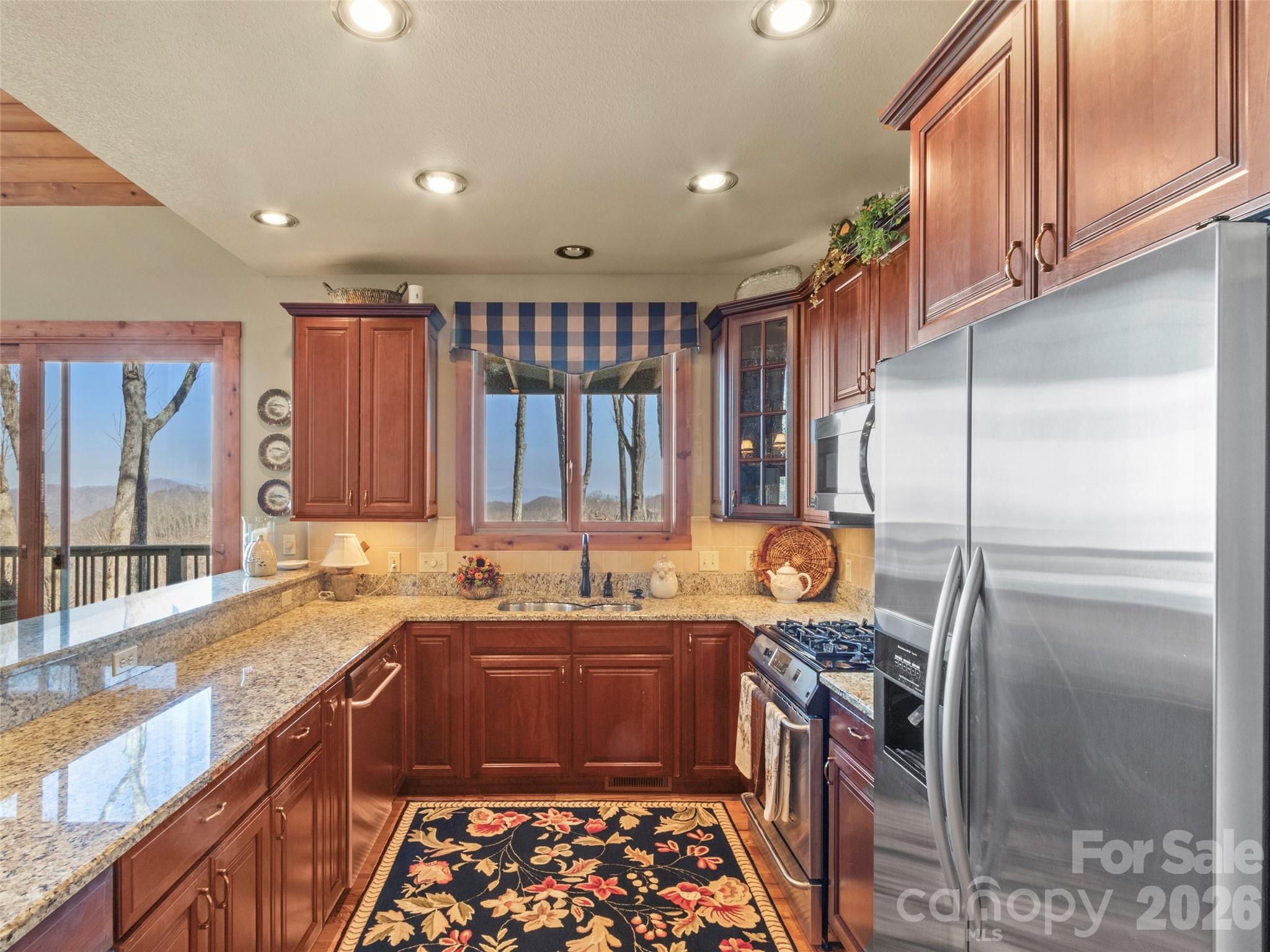 456 Spring House Drive thumbnail image 11