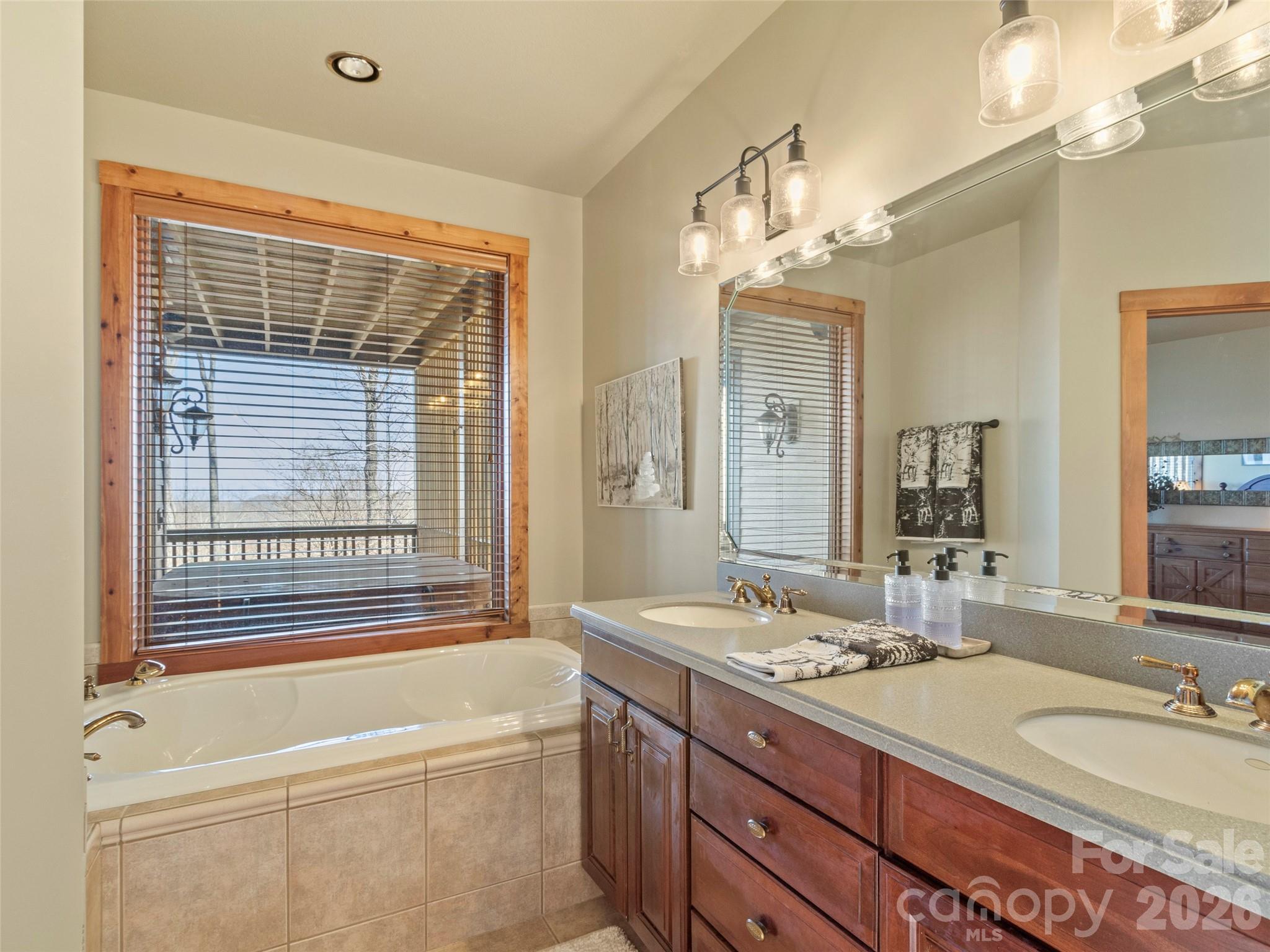 456 Spring House Drive thumbnail image 23