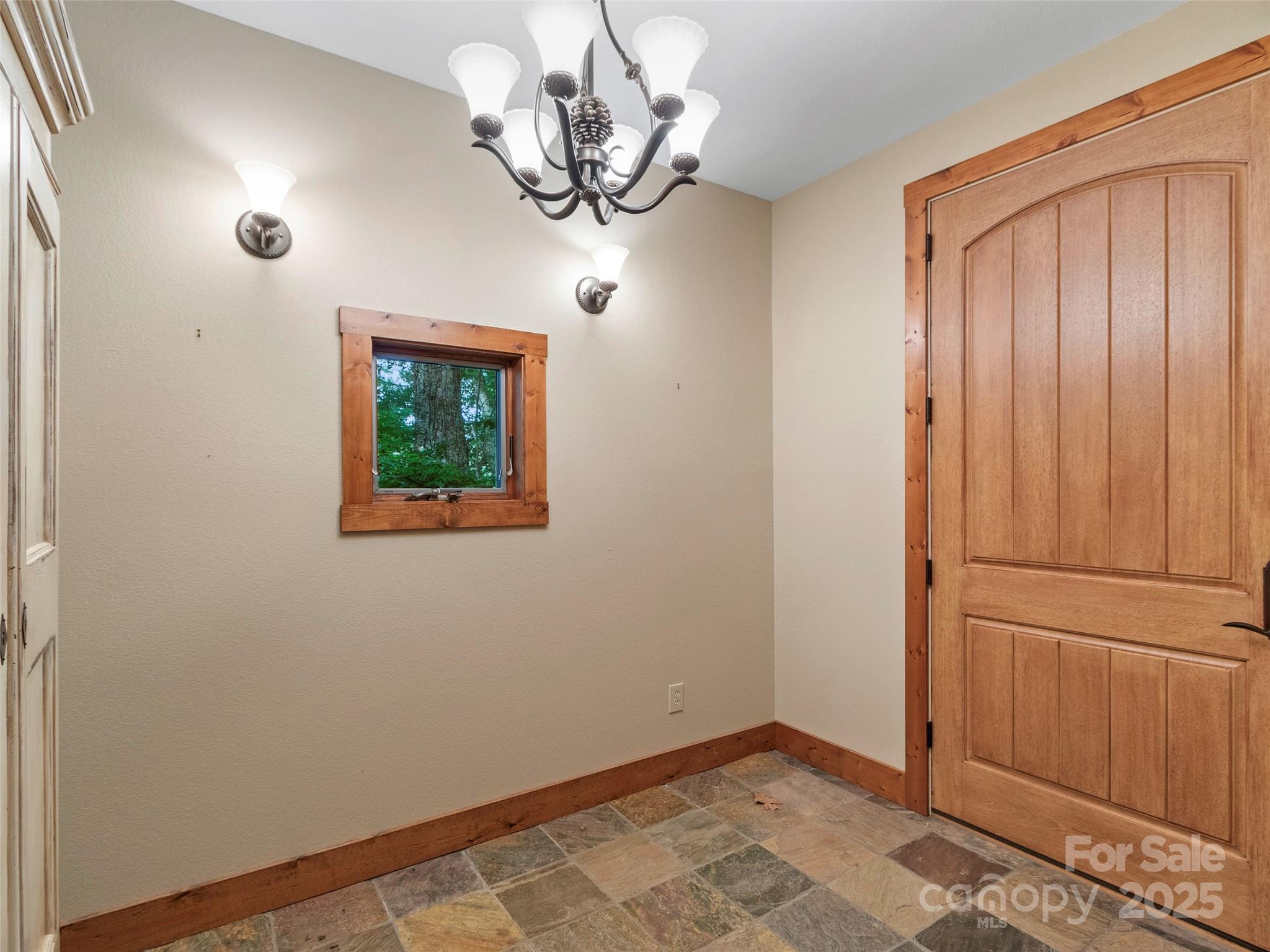 321 Sunset Point Road thumbnail image 30