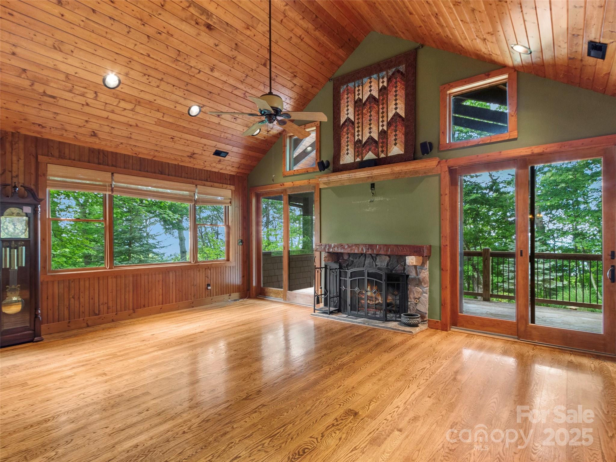 321 Sunset Point Road thumbnail image 4