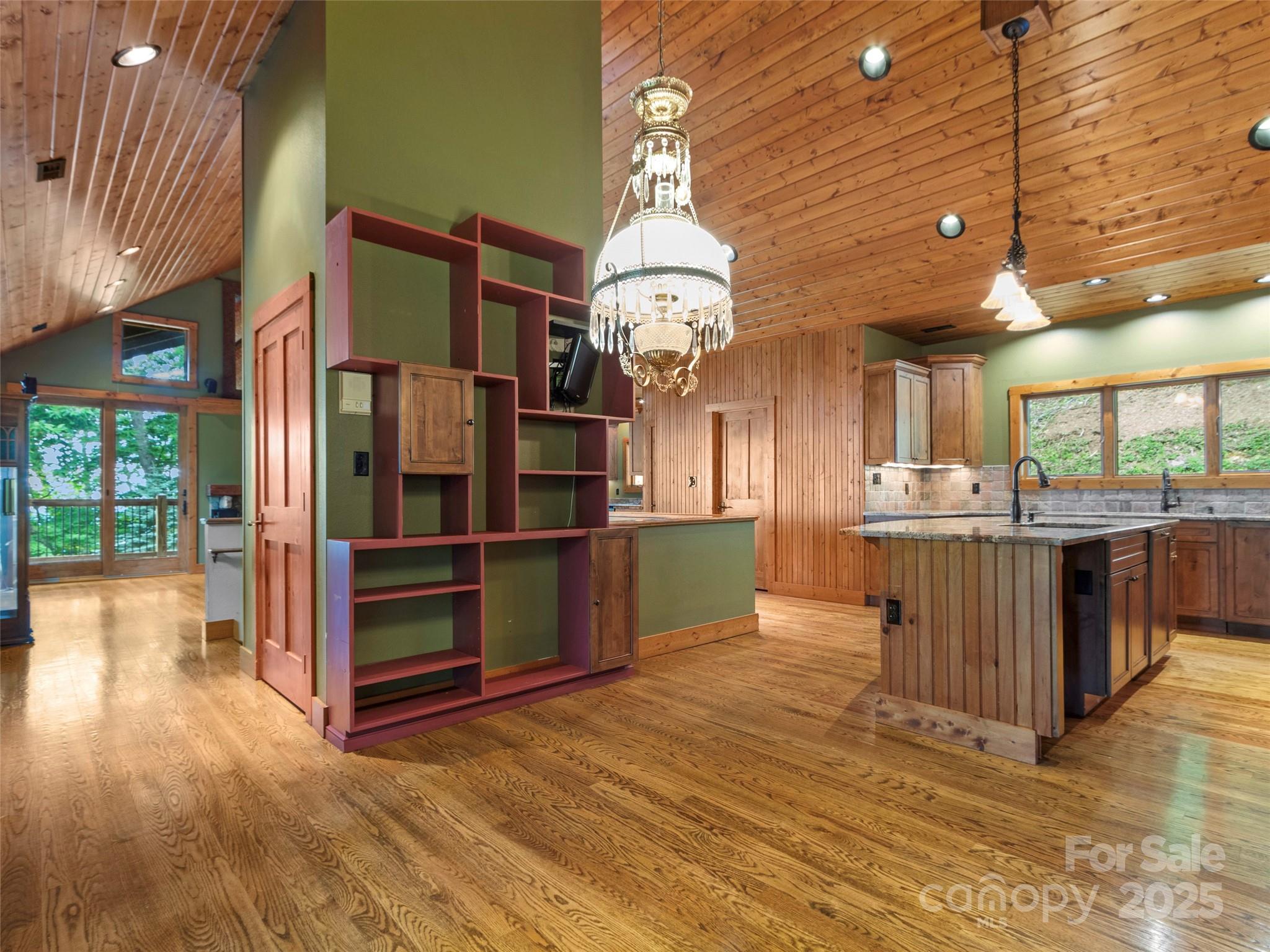 321 Sunset Point Road thumbnail image 8