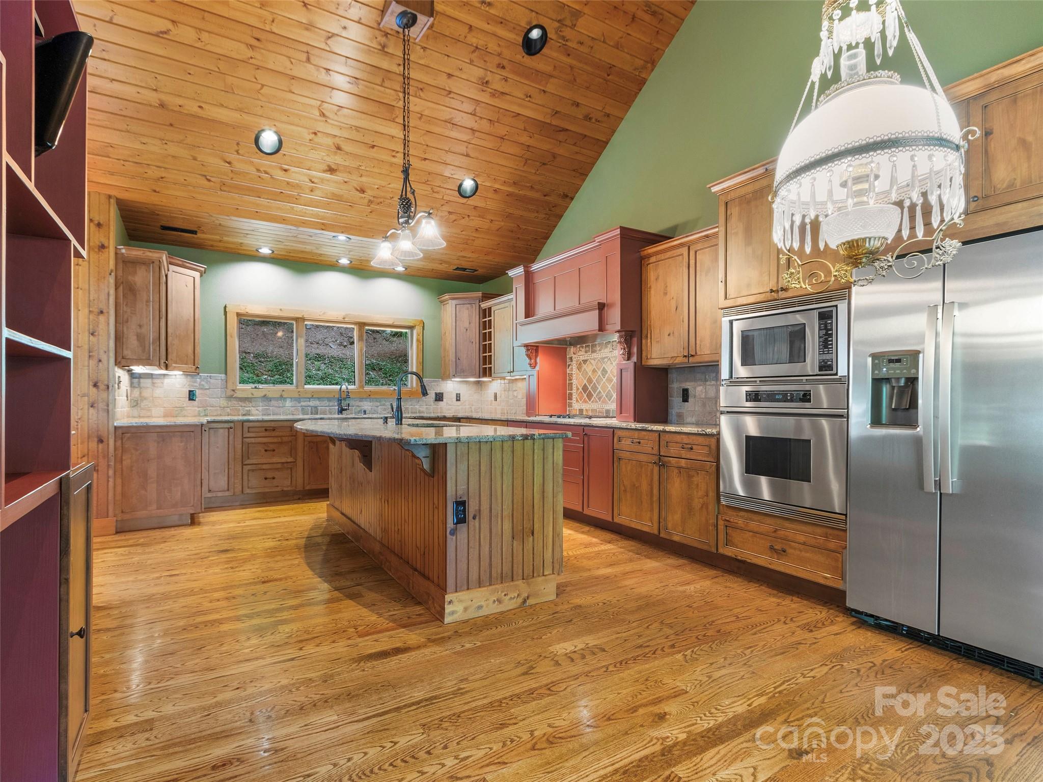 321 Sunset Point Road thumbnail image 12