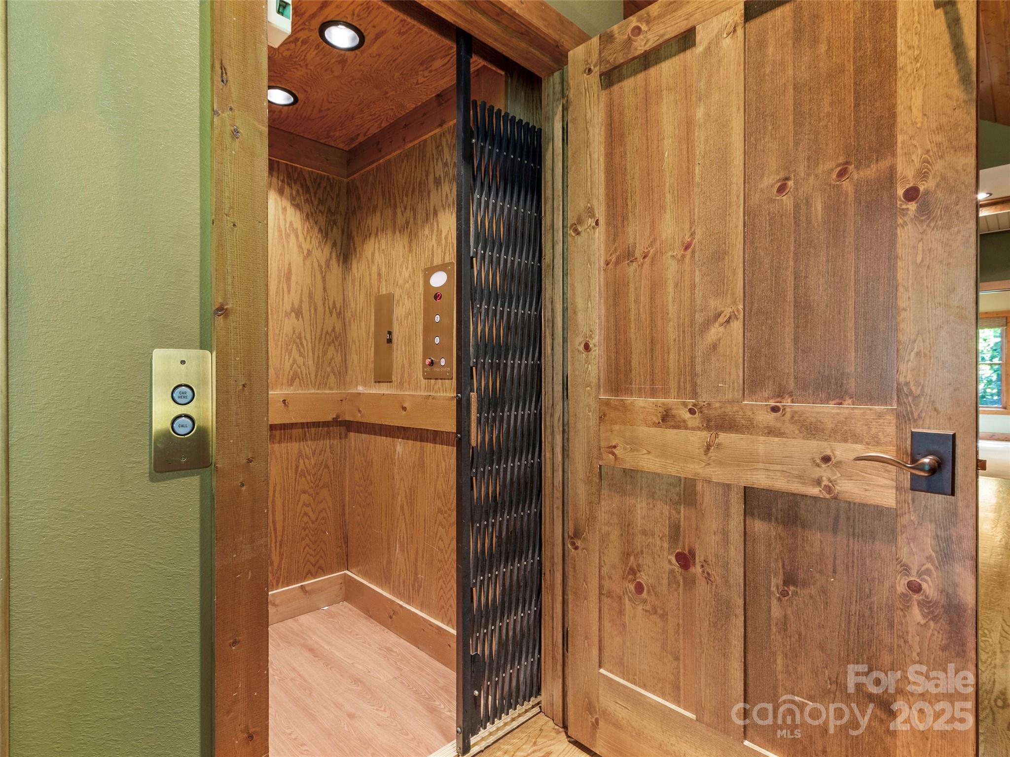 321 Sunset Point Road thumbnail image 18