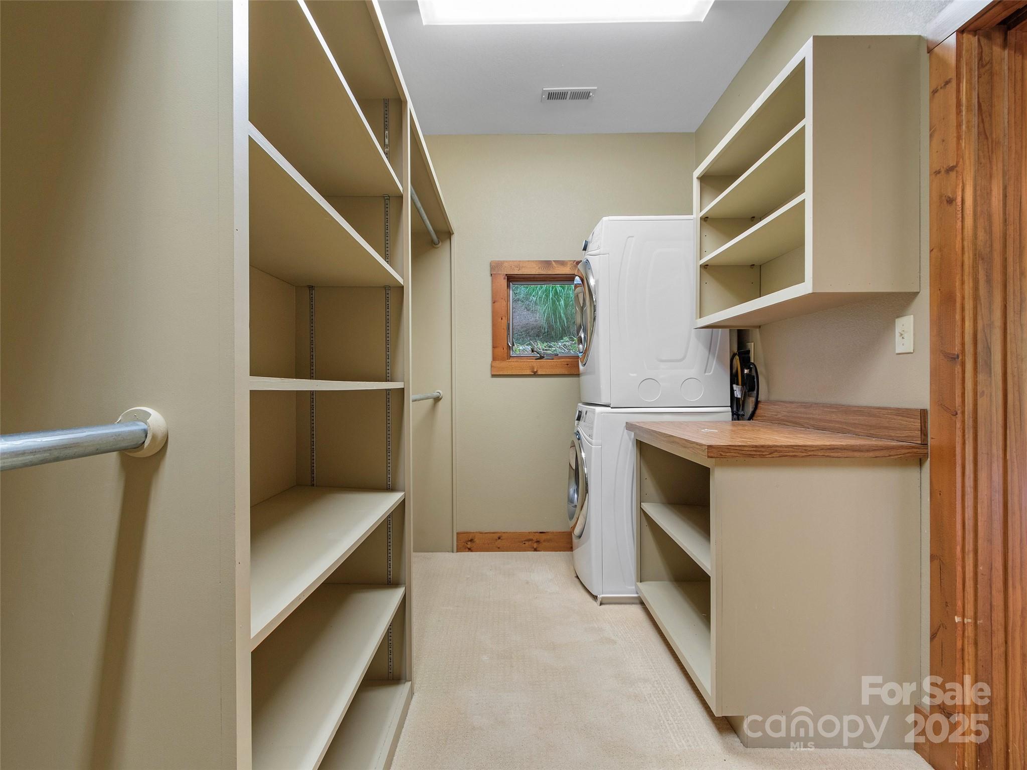 321 Sunset Point Road thumbnail image 24