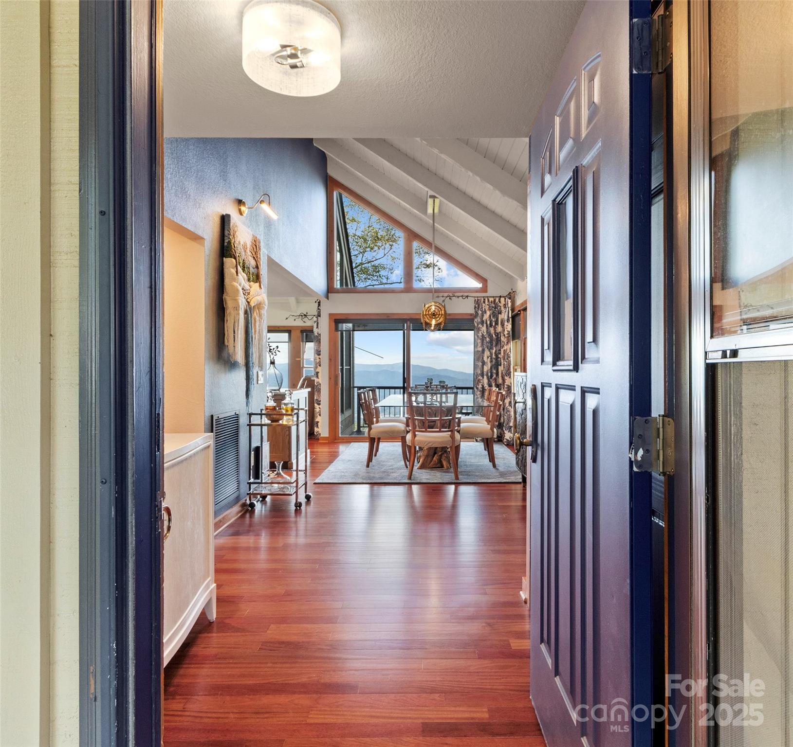 430 Rhododendron Lane thumbnail image 3