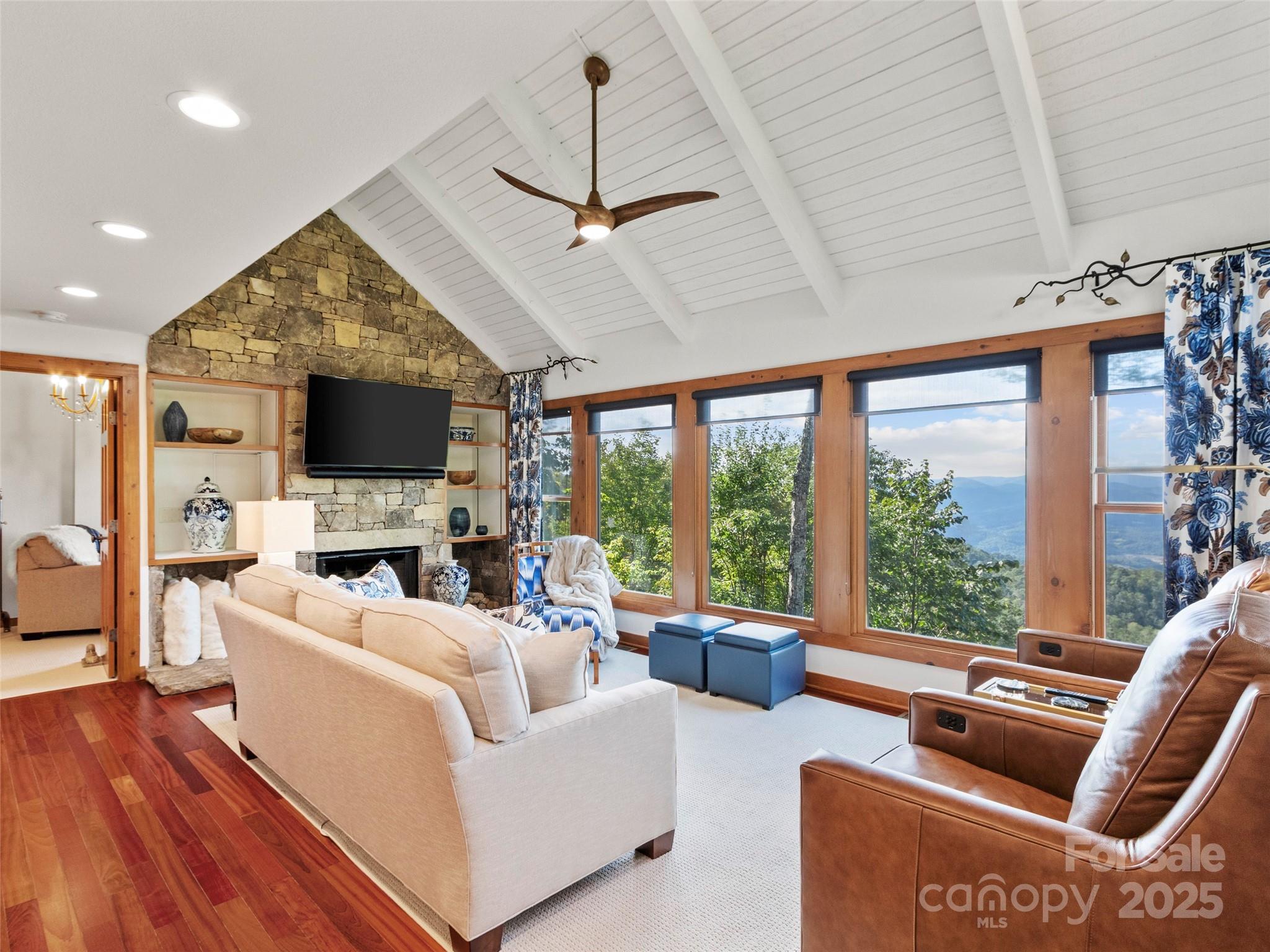 430 Rhododendron Lane thumbnail image 5