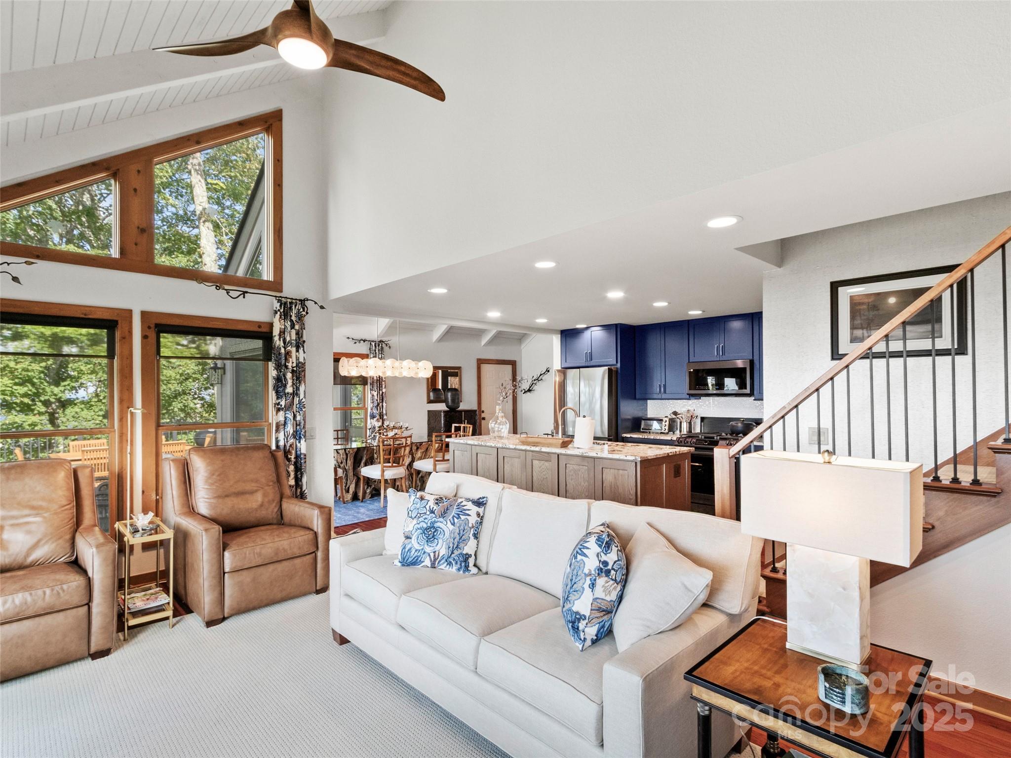 430 Rhododendron Lane thumbnail image 7