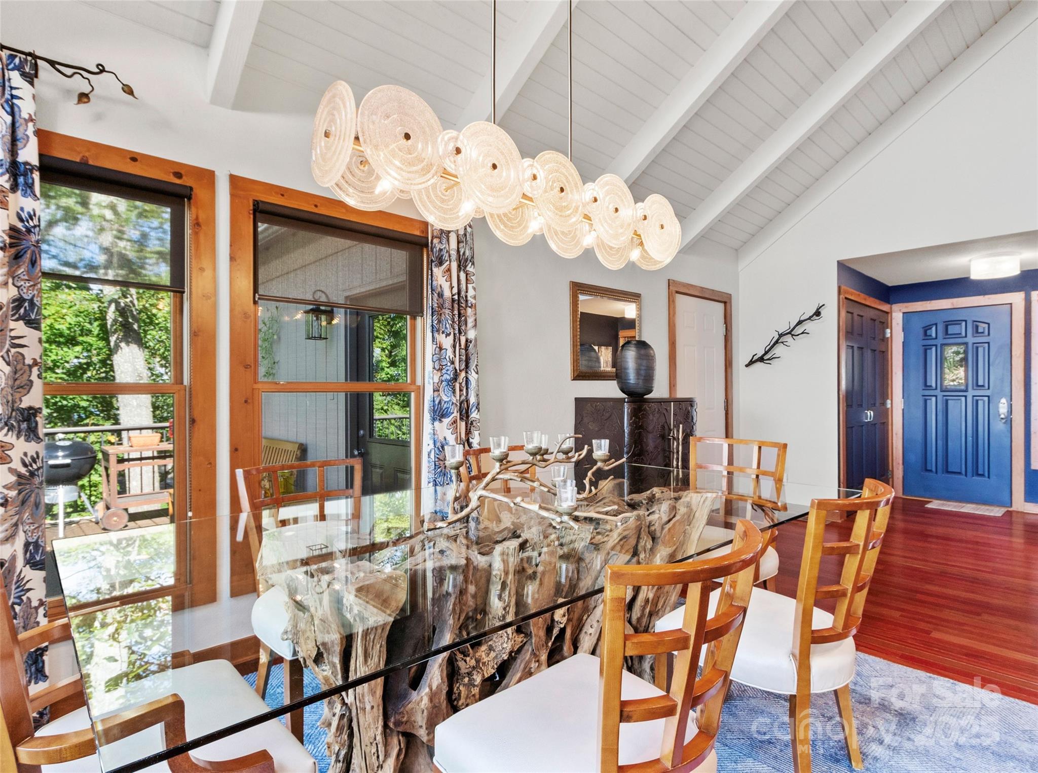 430 Rhododendron Lane thumbnail image 18