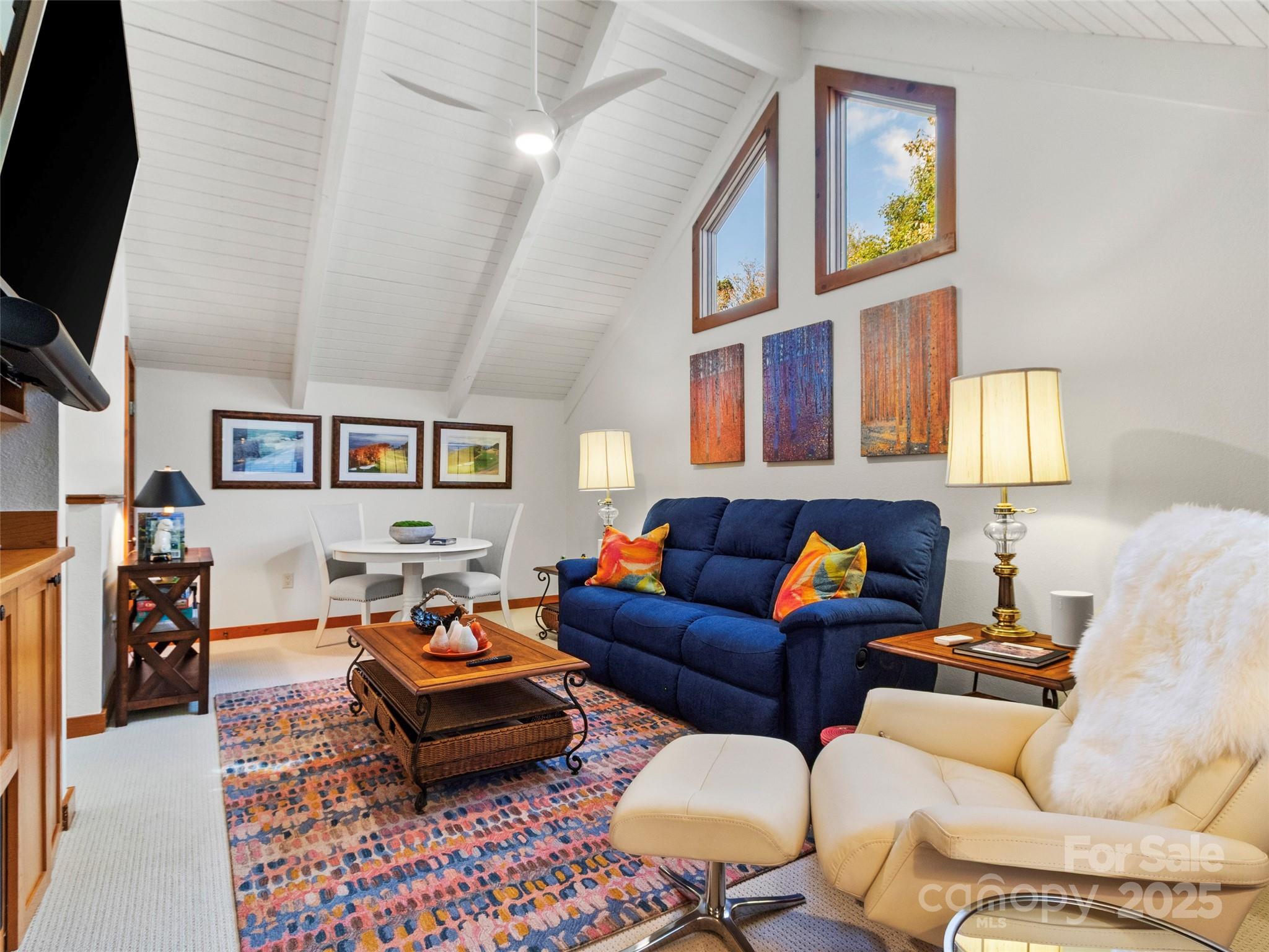 430 Rhododendron Lane thumbnail image 36